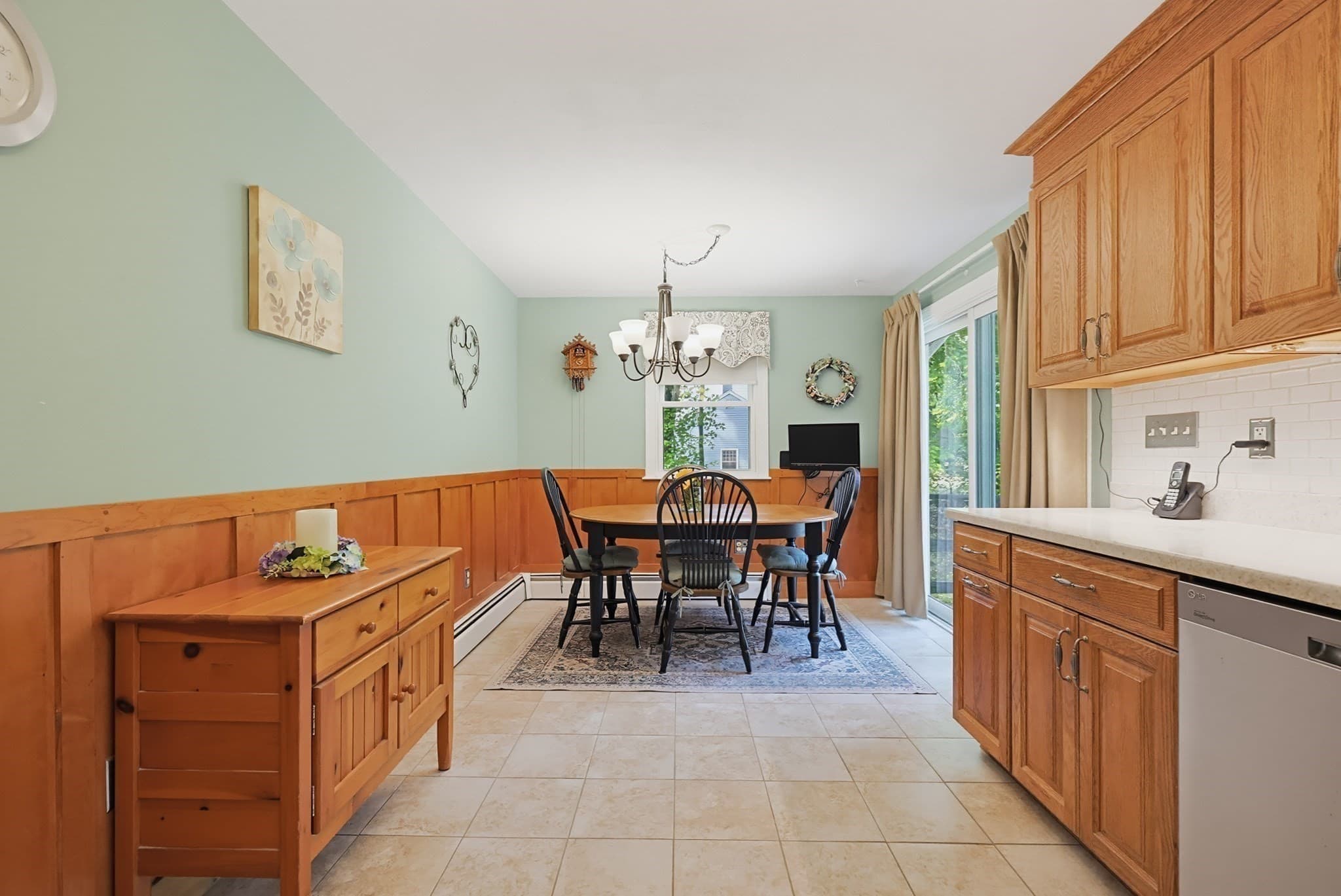 Single Family Residence at 225 Oak, Franklin MA 02038, Franklin, photo 11 of 36