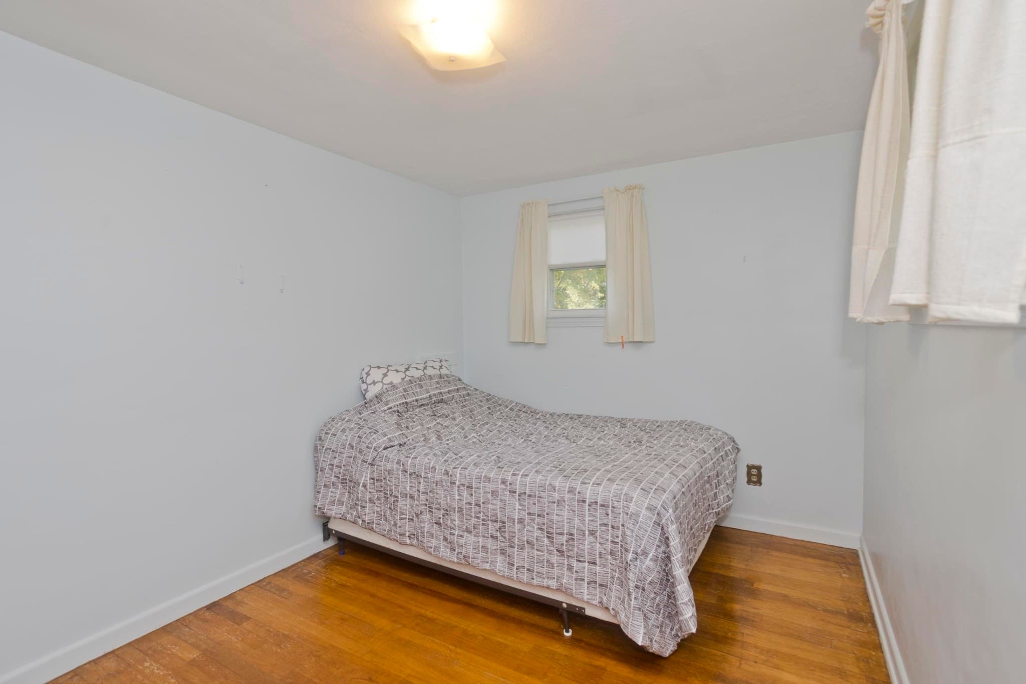 Single Family Residence at 68 Talmadge Dr, Springfield MA 01118, Springfield, photo 17 of 36