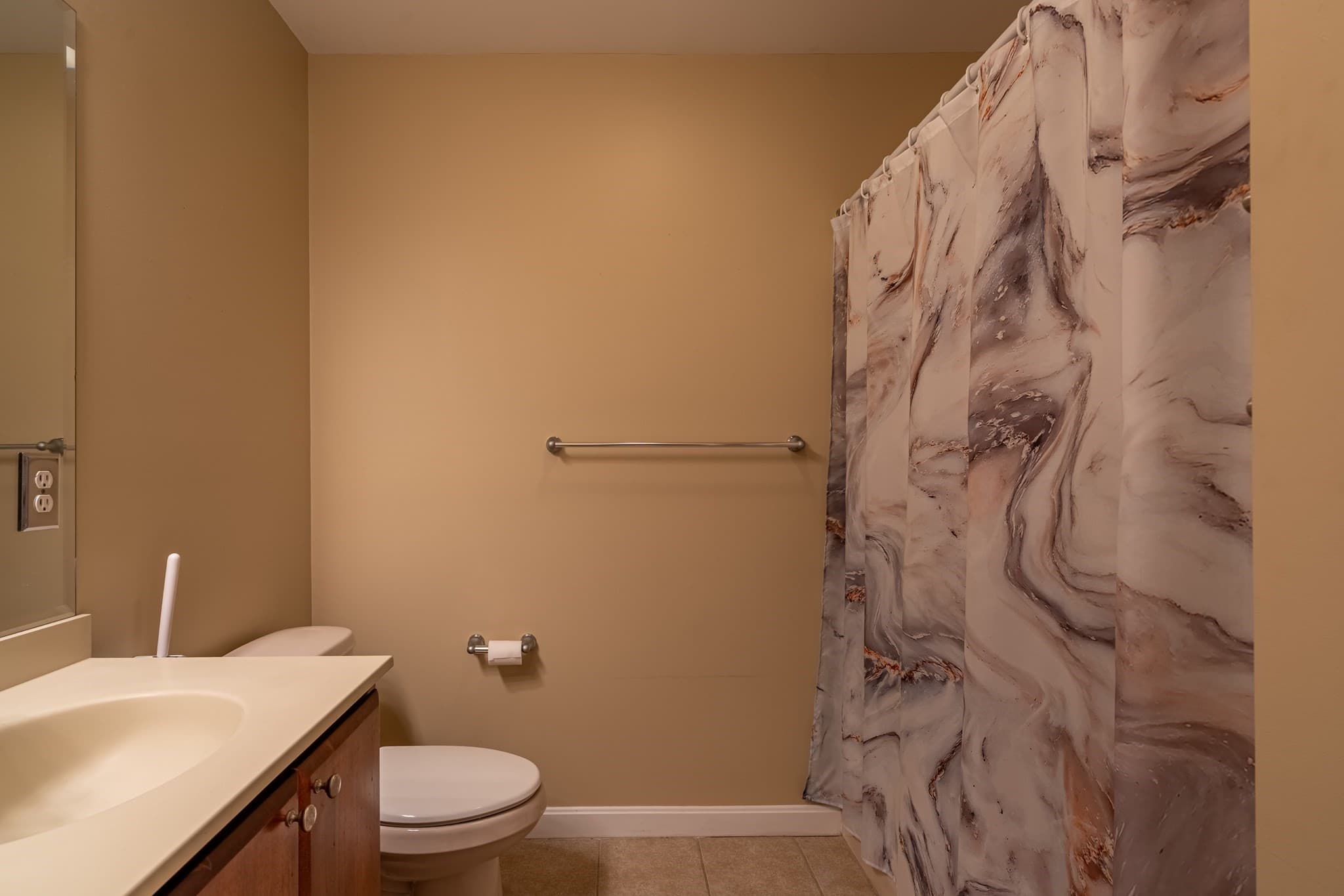 Condominium at 34 Burnham Rd # 402, Methuen MA 01844, Methuen, photo 12 of 25