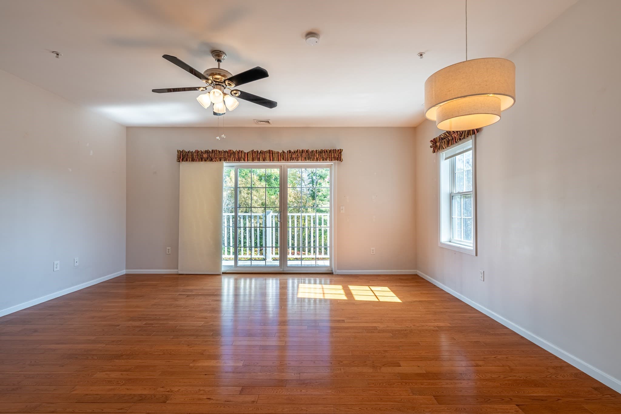 Condominium at 34 Burnham Rd # 402, Methuen MA 01844, Methuen, photo 18 of 25