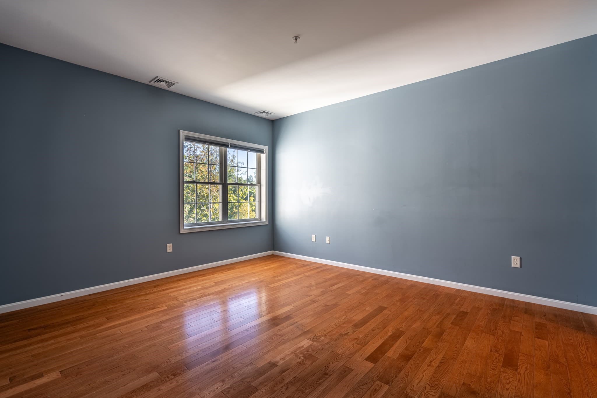 Condominium at 34 Burnham Rd # 402, Methuen MA 01844, Methuen, photo 8 of 25