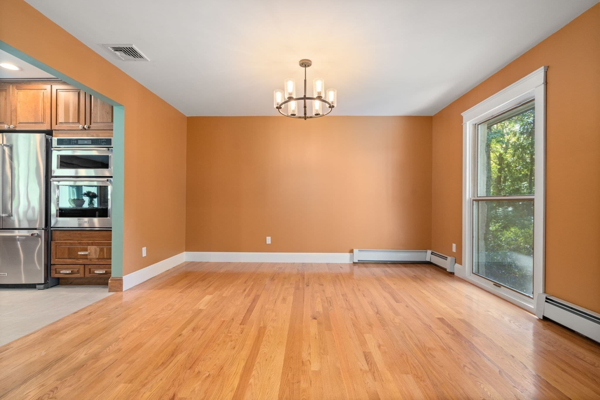 Single Family Residence at 10 Lantern Rd, Framingham MA 01702, Framingham, photo 12 of 37