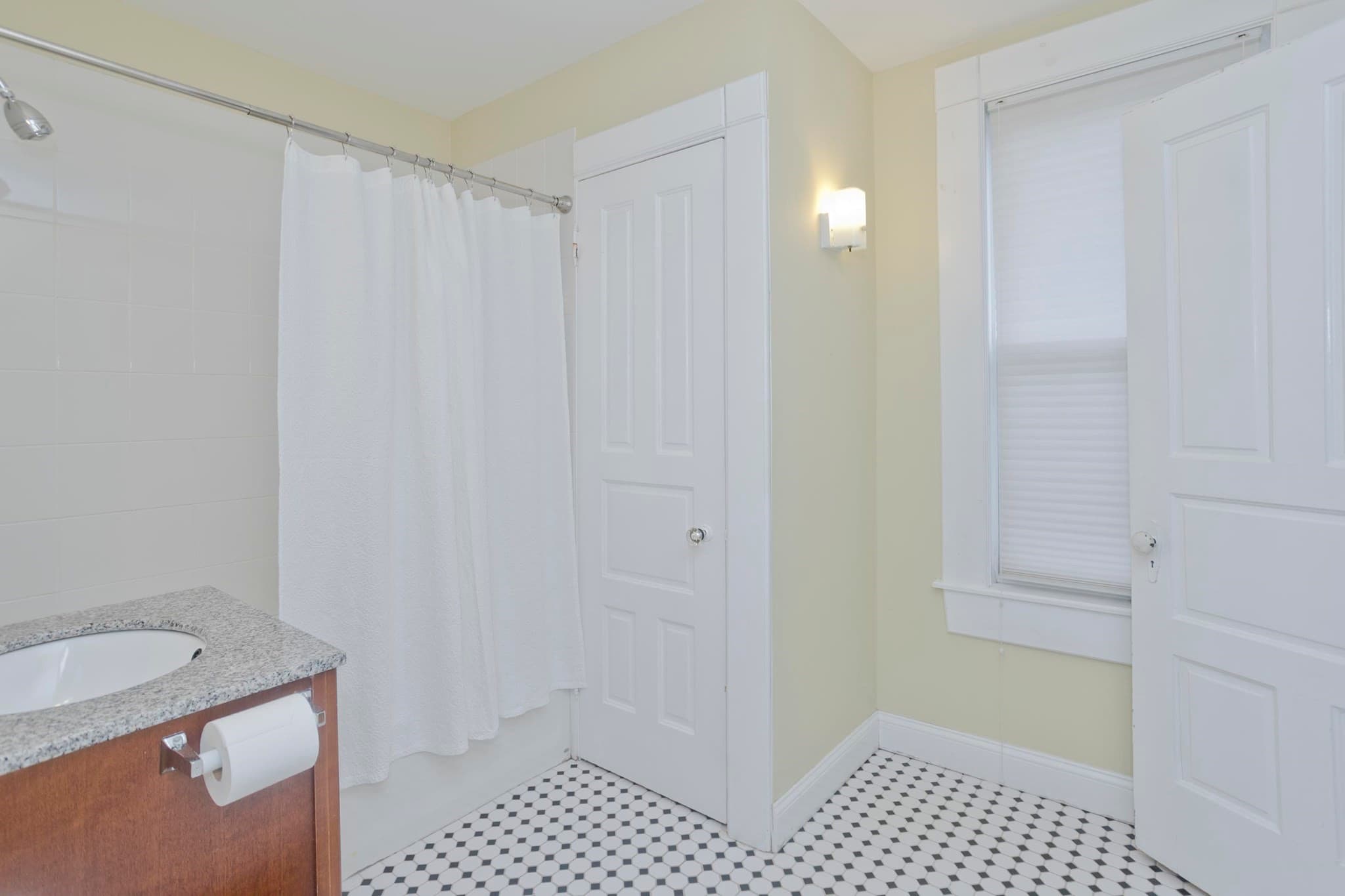 Single Family Residence at 40 Fairfield Ave, Holyoke MA 01040, Holyoke, photo 36 of 42