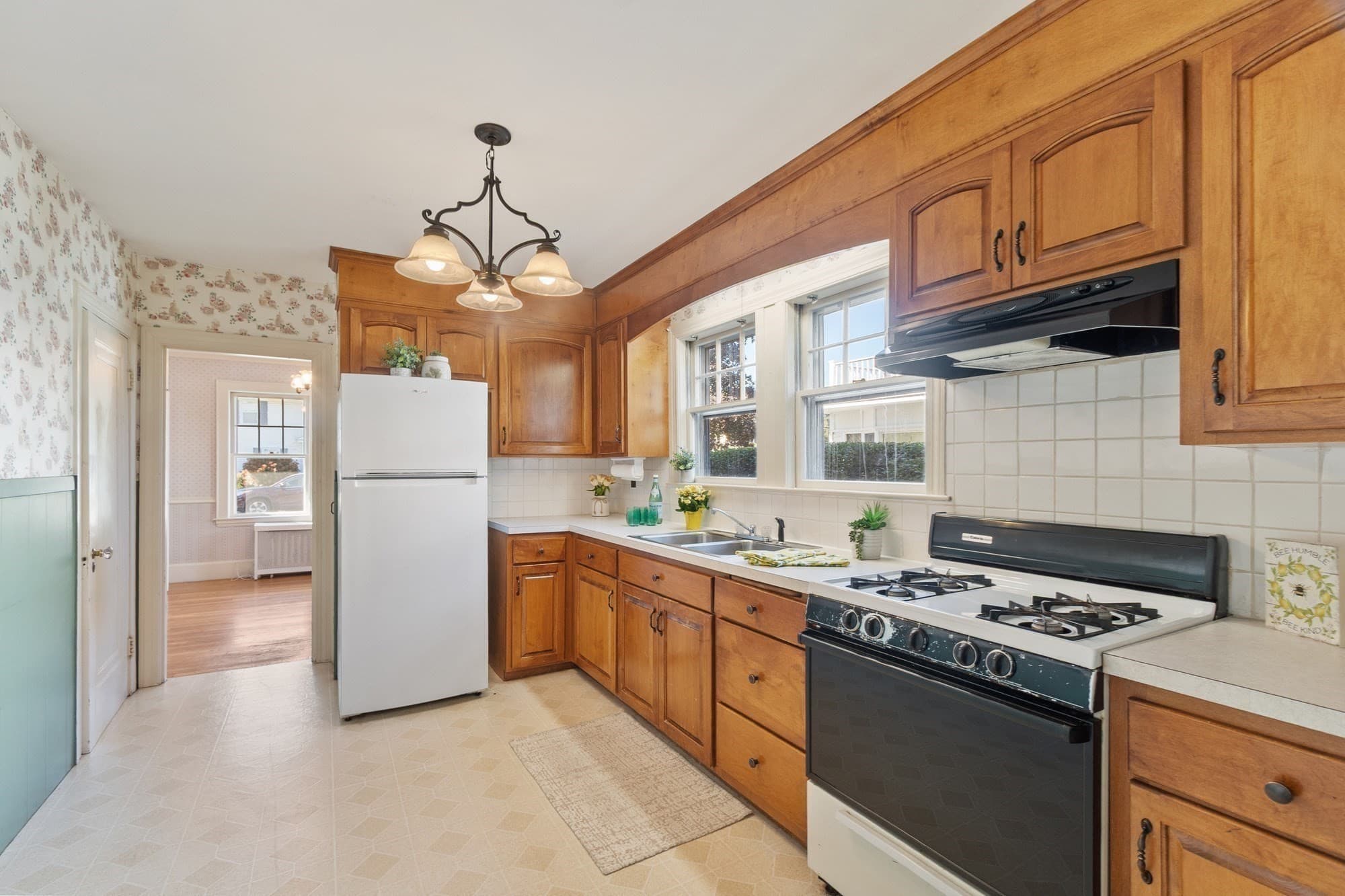 Single Family Residence at 124 Luce Street, Lowell MA 01852, Lowell, photo 10 of 32