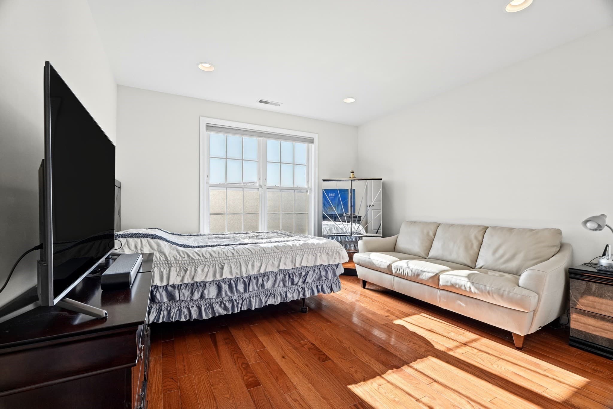Condominium at 22 Kendall Ct # 22, Bedford MA 01730, Bedford, photo 16 of 39