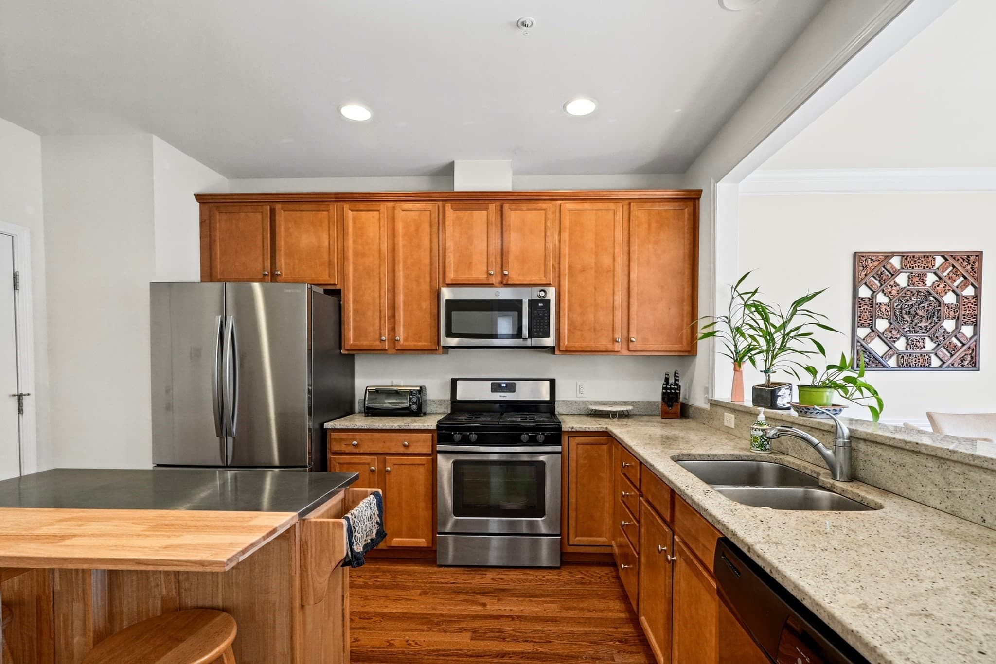 Condominium at 22 Kendall Ct # 22, Bedford MA 01730, Bedford, photo 5 of 39