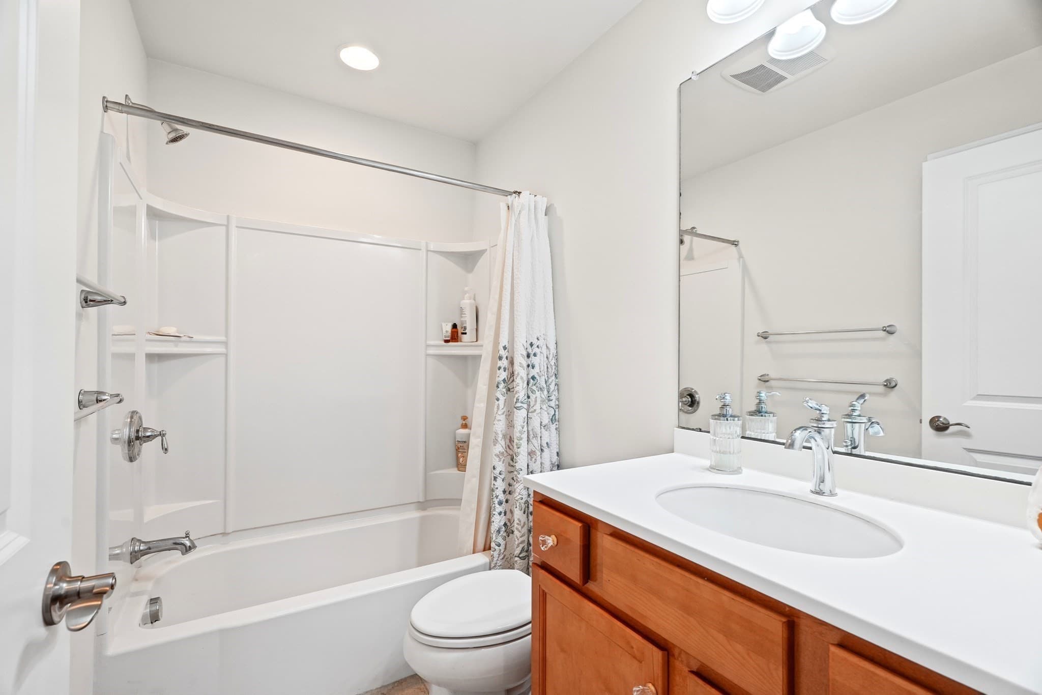 Condominium at 22 Kendall Ct # 22, Bedford MA 01730, Bedford, photo 20 of 39