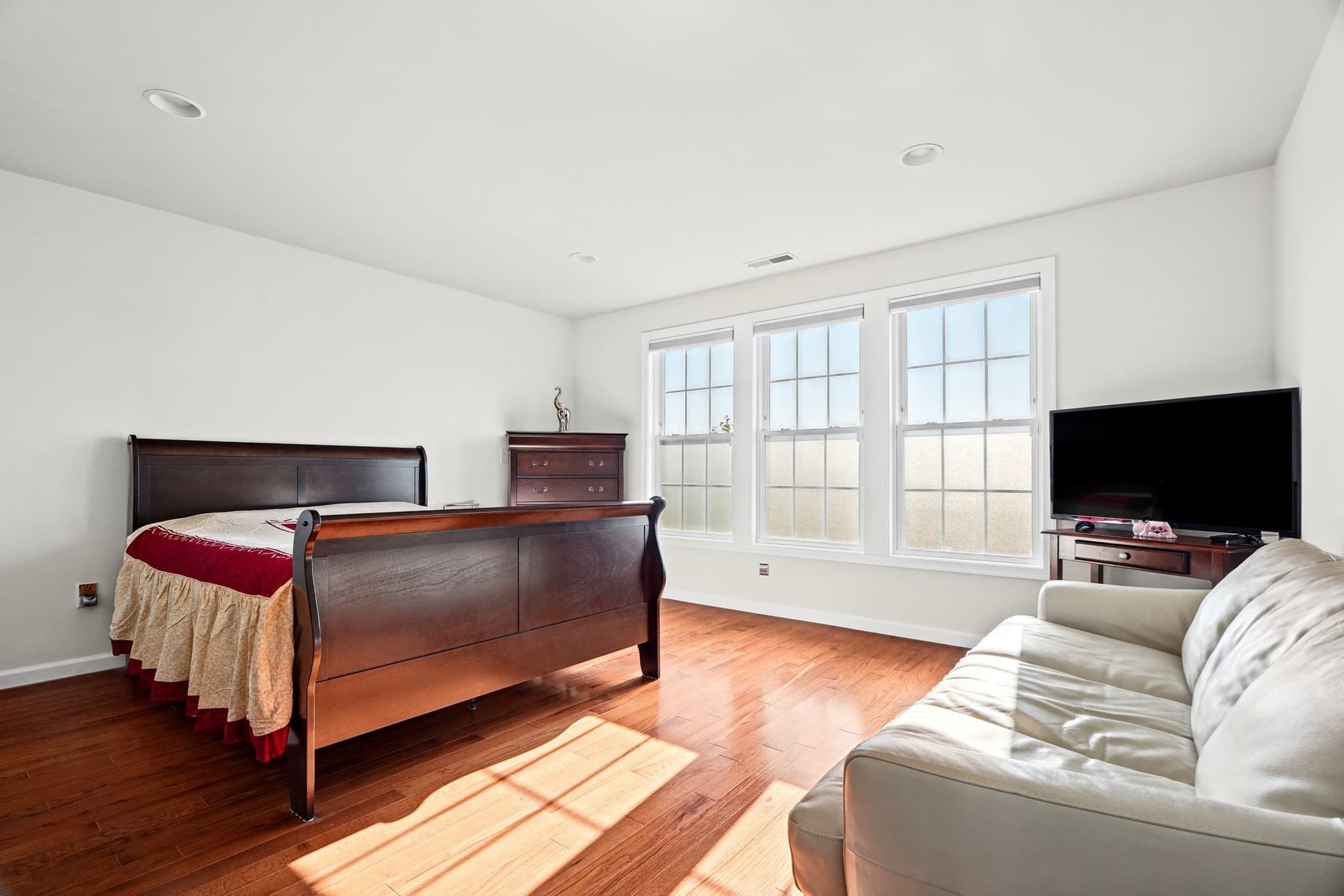 Condominium at 22 Kendall Ct # 22, Bedford MA 01730, Bedford, photo 11 of 39