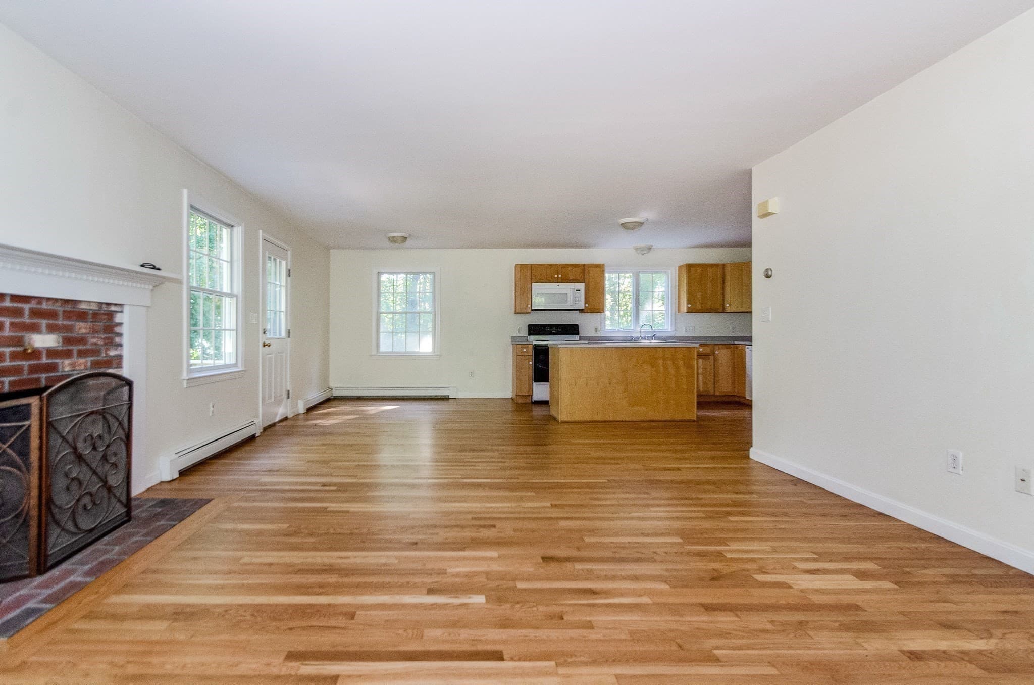 Single Family Residence at 24 Foster St, Mattapoisett MA 02739, Mattapoisett, photo 3 of 24