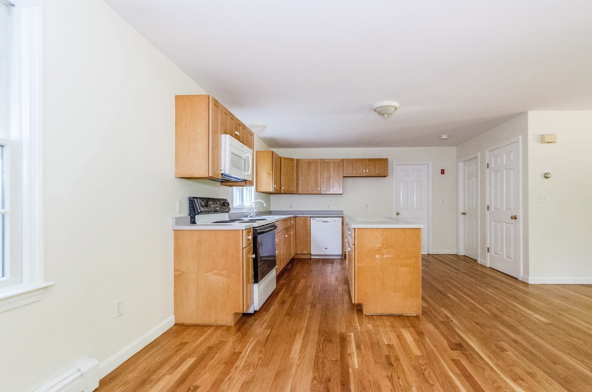 Single Family Residence at 24 Foster St, Mattapoisett MA 02739, Mattapoisett, photo 11 of 24