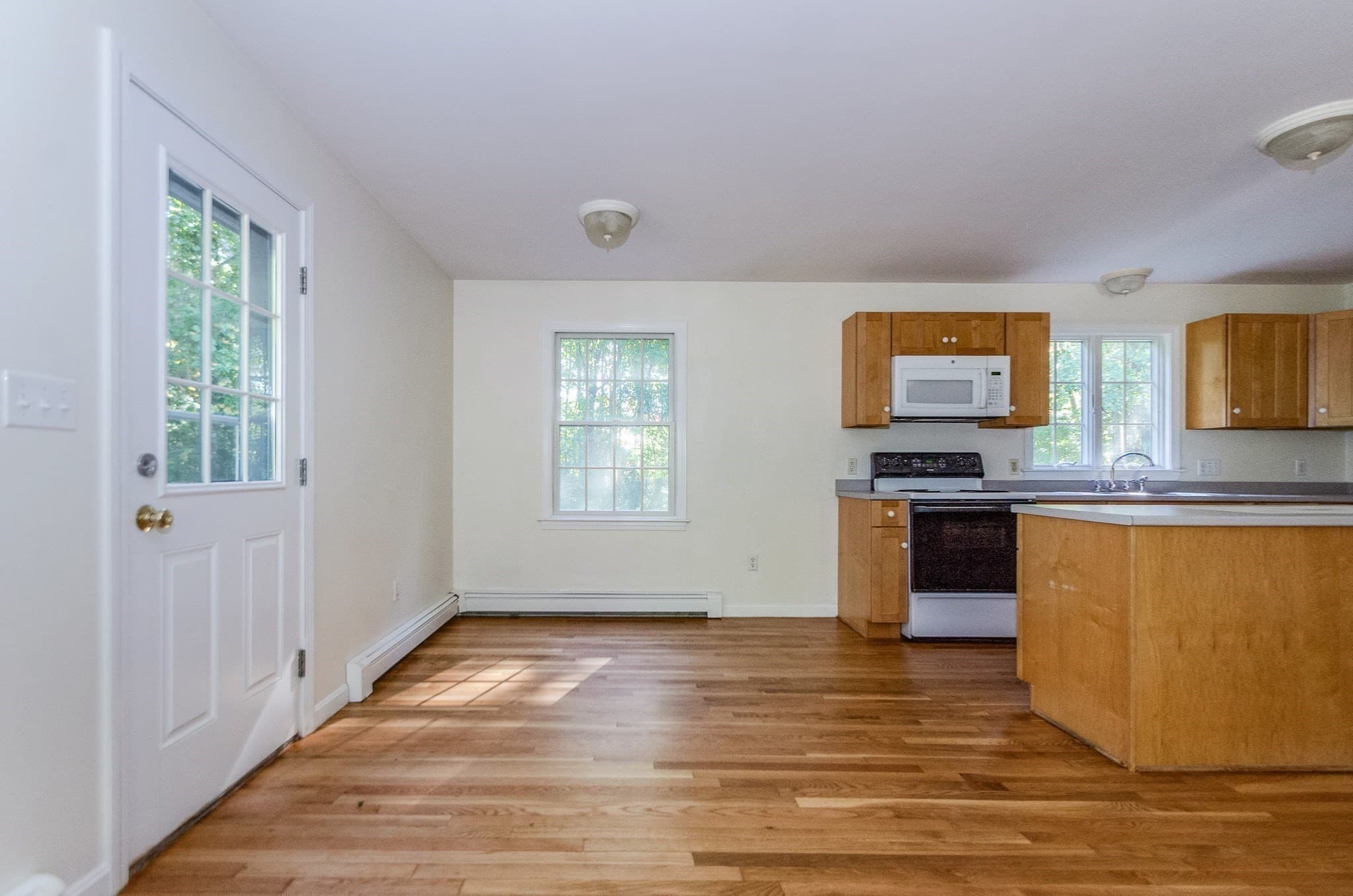 Single Family Residence at 24 Foster St, Mattapoisett MA 02739, Mattapoisett, photo 8 of 24