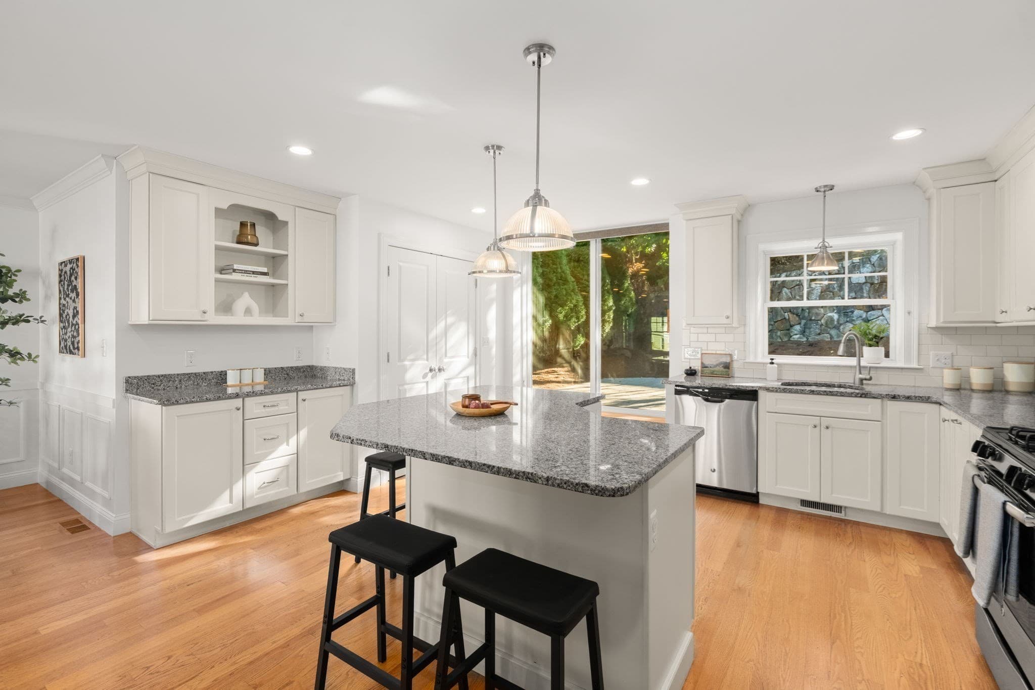 Single Family Residence at 144 Princeton Ave, Waltham MA 02151, Waltham, photo 19 of 42