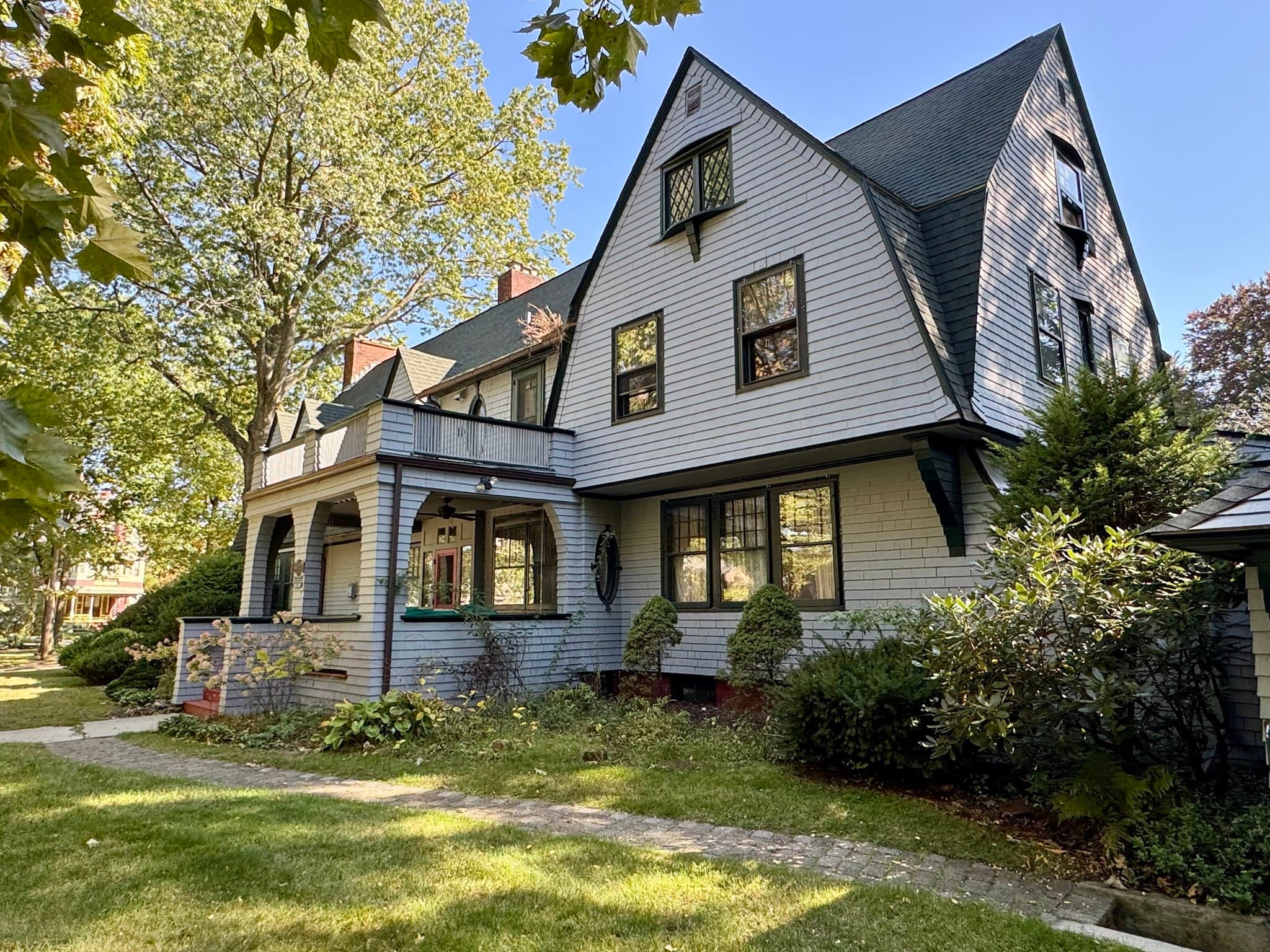 Single Family Residence at 179 Clarendon St, Springfield MA 01109, Springfield, photo 3 of 21