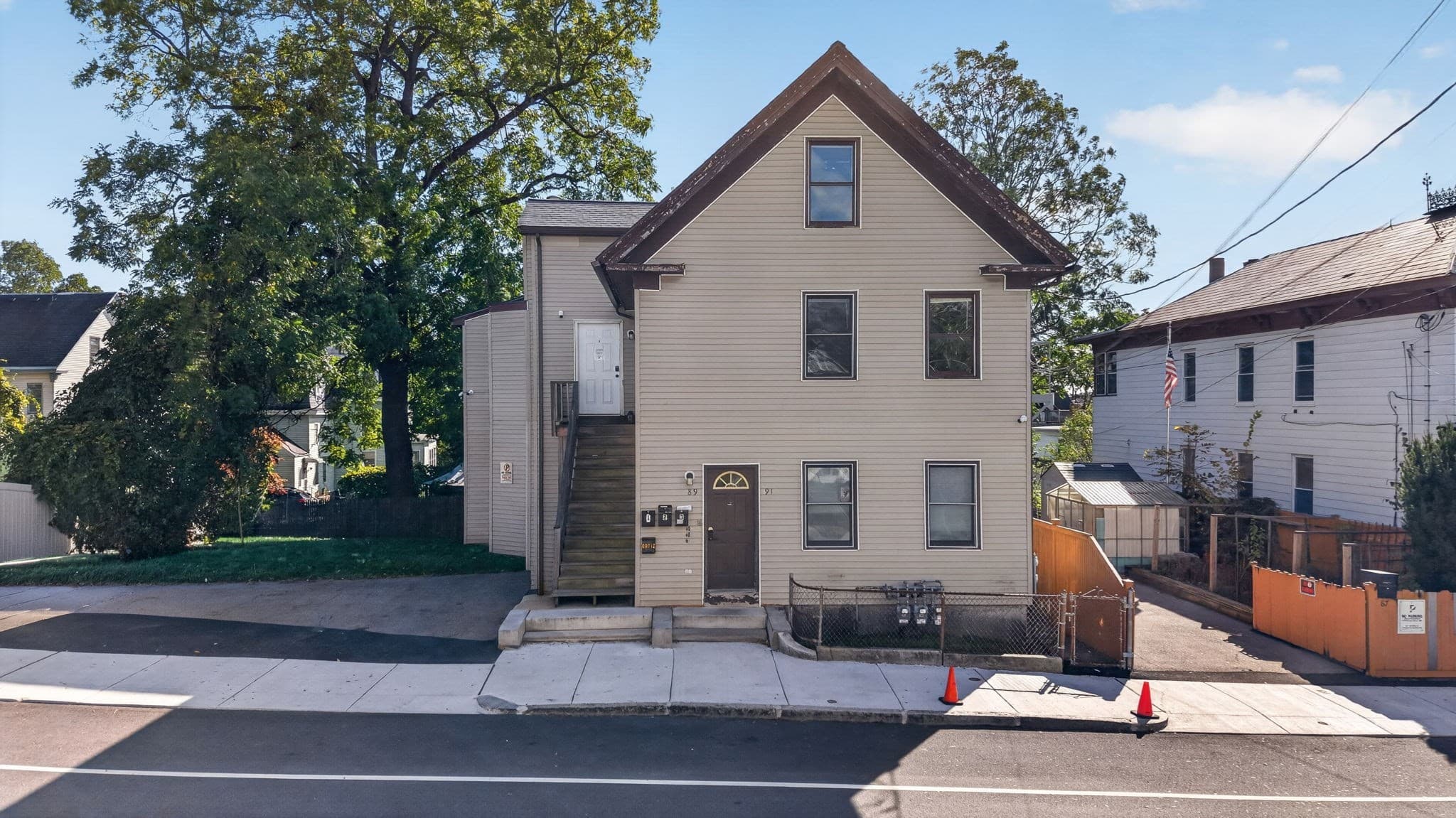 89 Third St, Lowell MA 01850