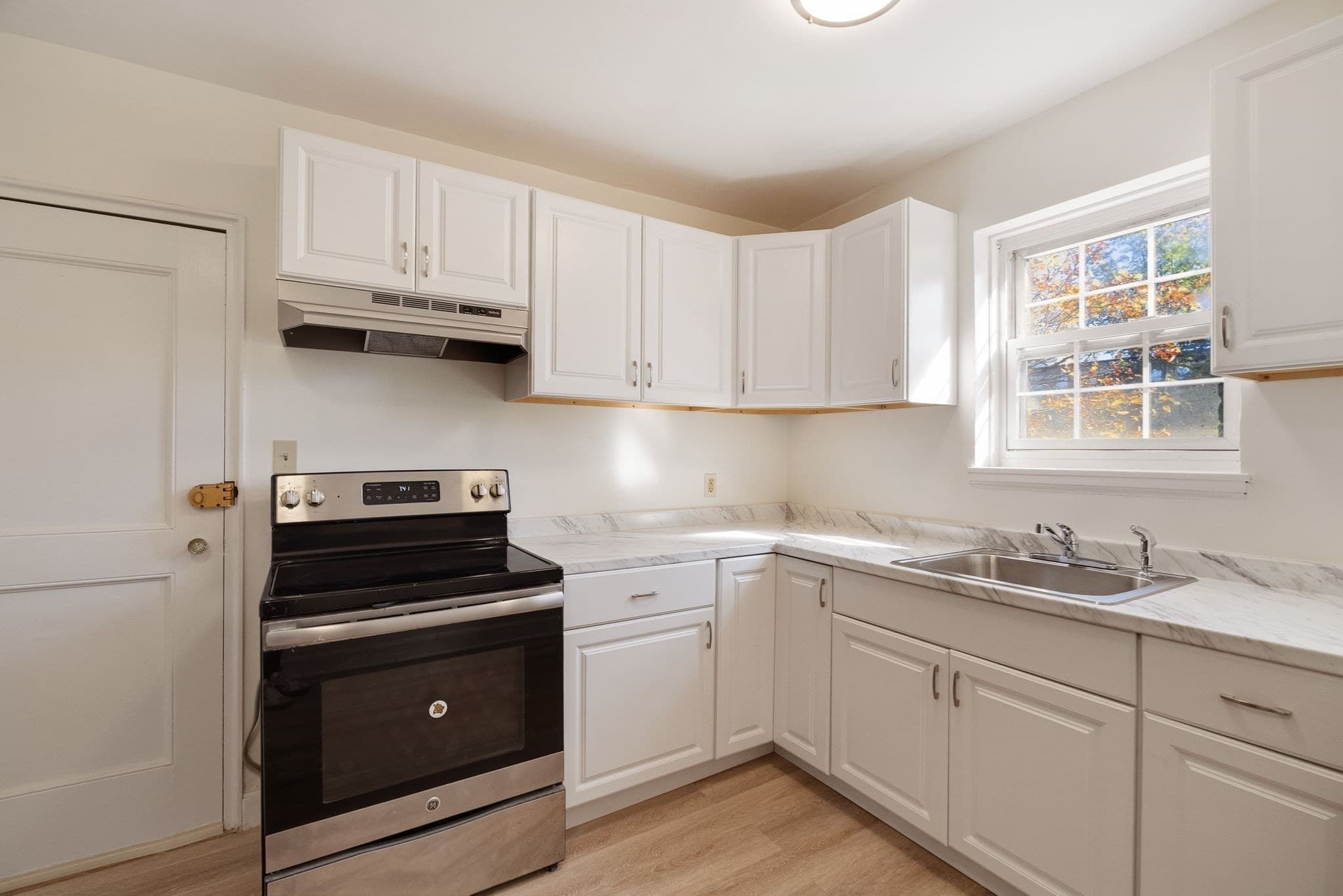 Condominium at 108 Maple St # 3, Malden MA 02148, Malden, photo 12 of 22