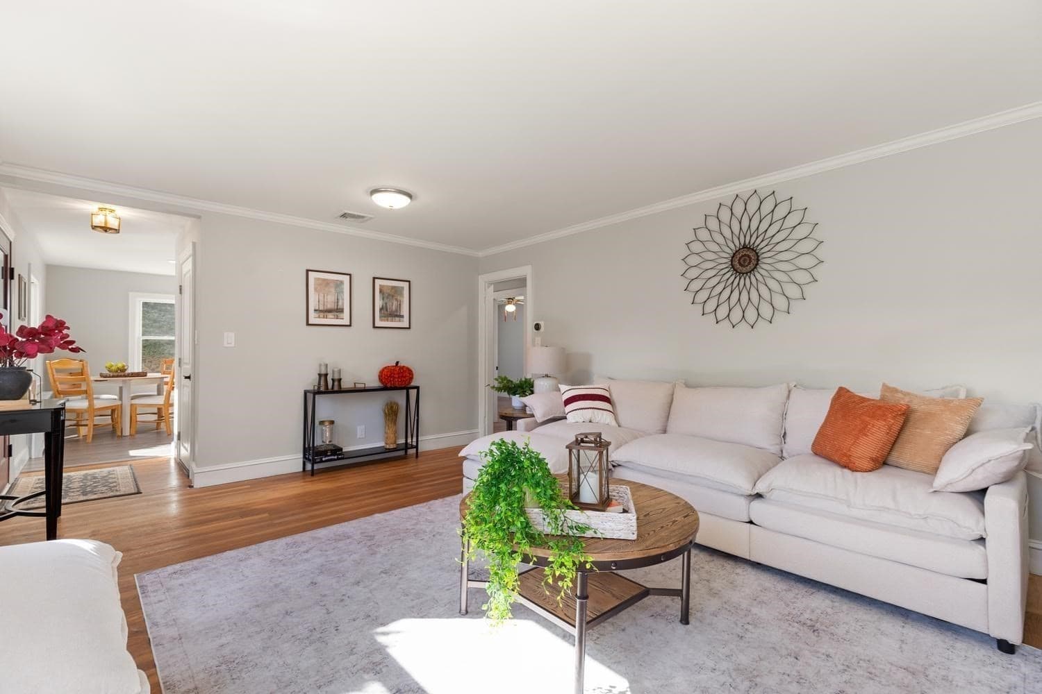 Single Family Residence at 2 Minot St, Wakefield MA 01880, Wakefield, photo 3 of 26