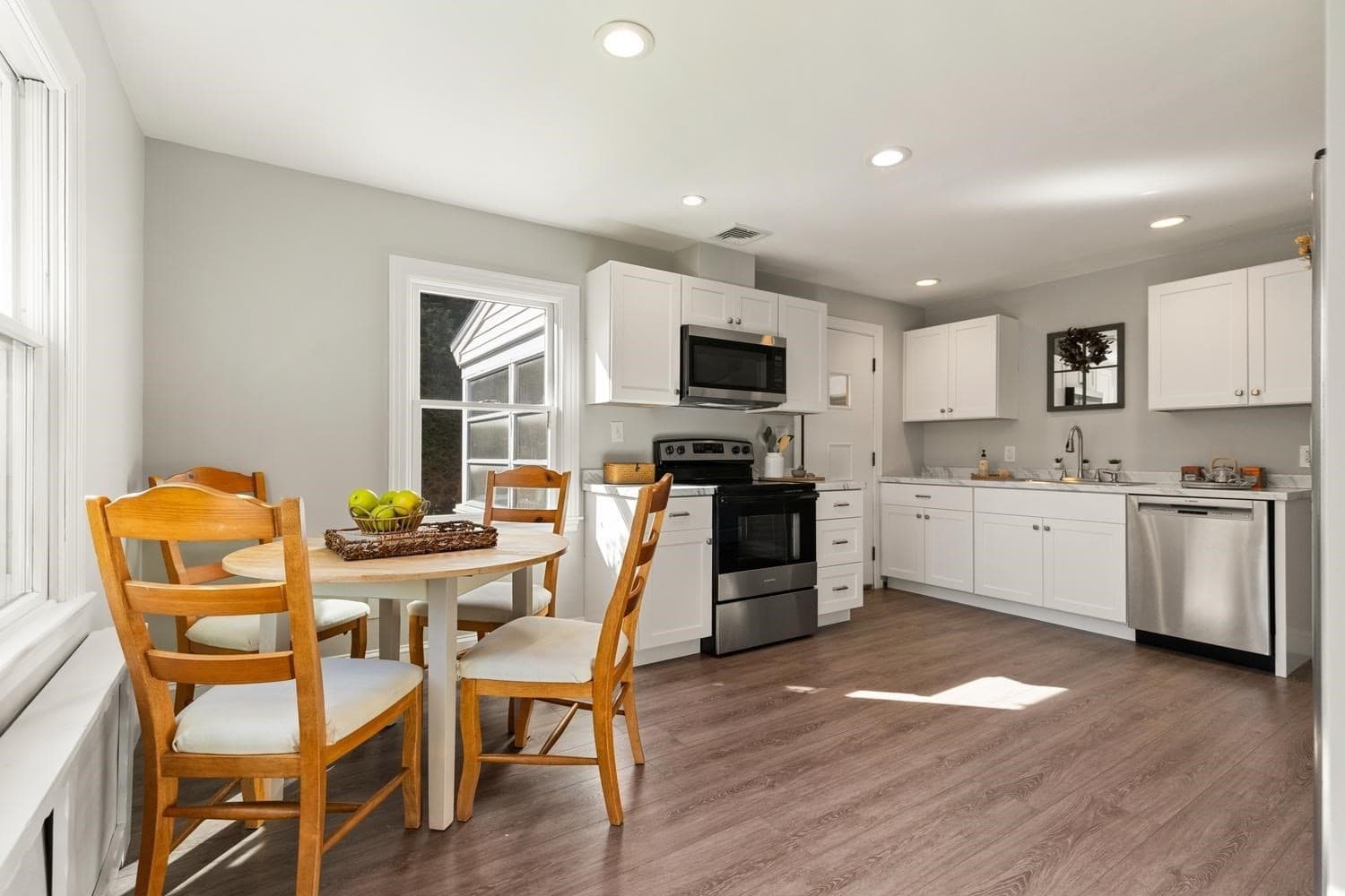 Single Family Residence at 2 Minot St, Wakefield MA 01880, Wakefield, photo 9 of 26