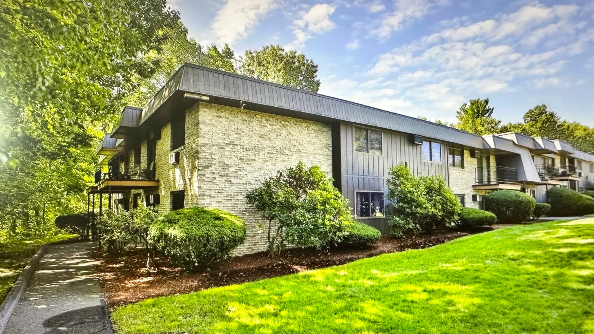 12 Strawberry Bank Rd # 11, Nashua NH 03062