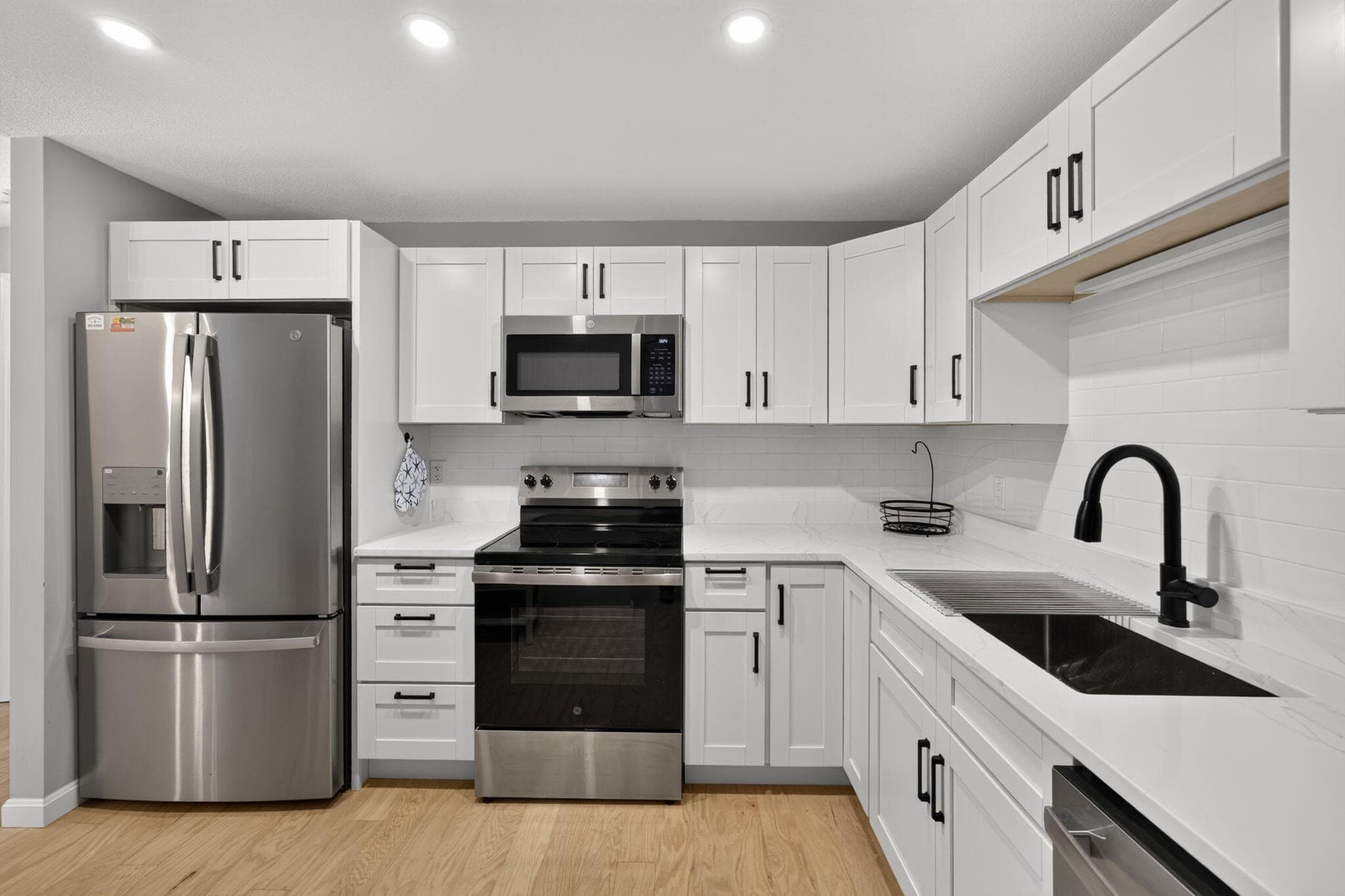 Condominium at 42 Old Colony Way # 30, Orleans MA 02653, photo 2 of 30