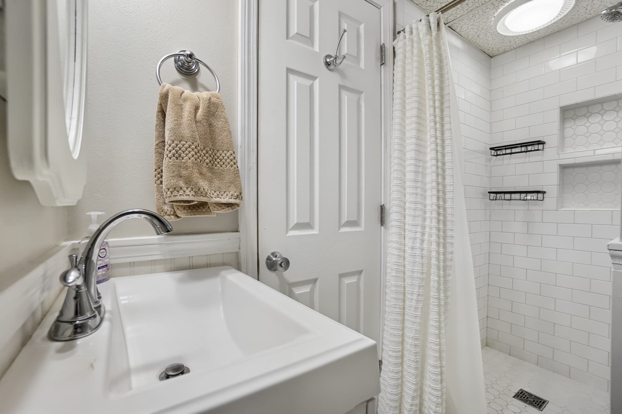 Single Family Residence at 46 Kenmore Road, Waltham MA 02453, Waltham, photo 30 of 42