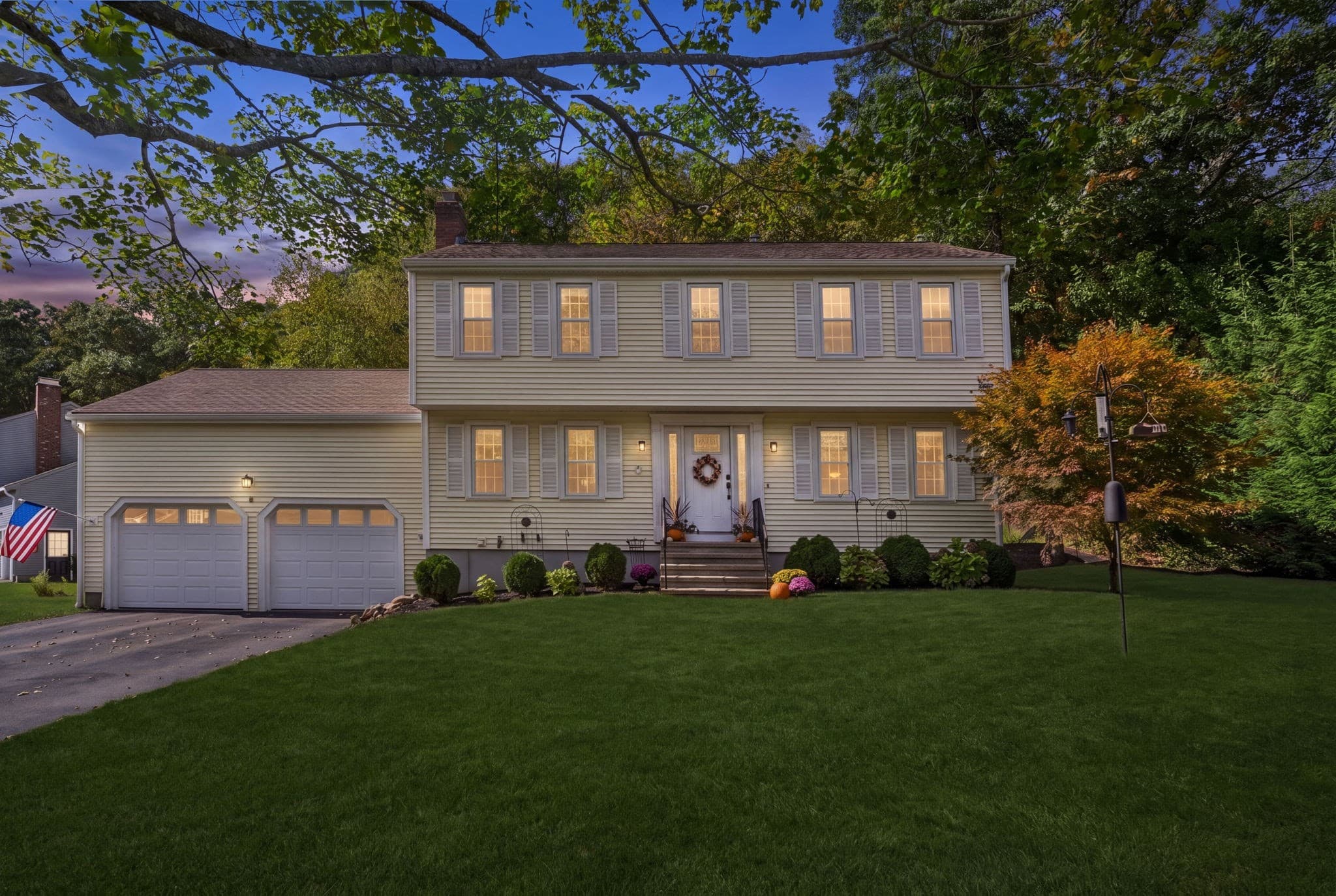 5 Crockett Cir, Hopedale MA 01747