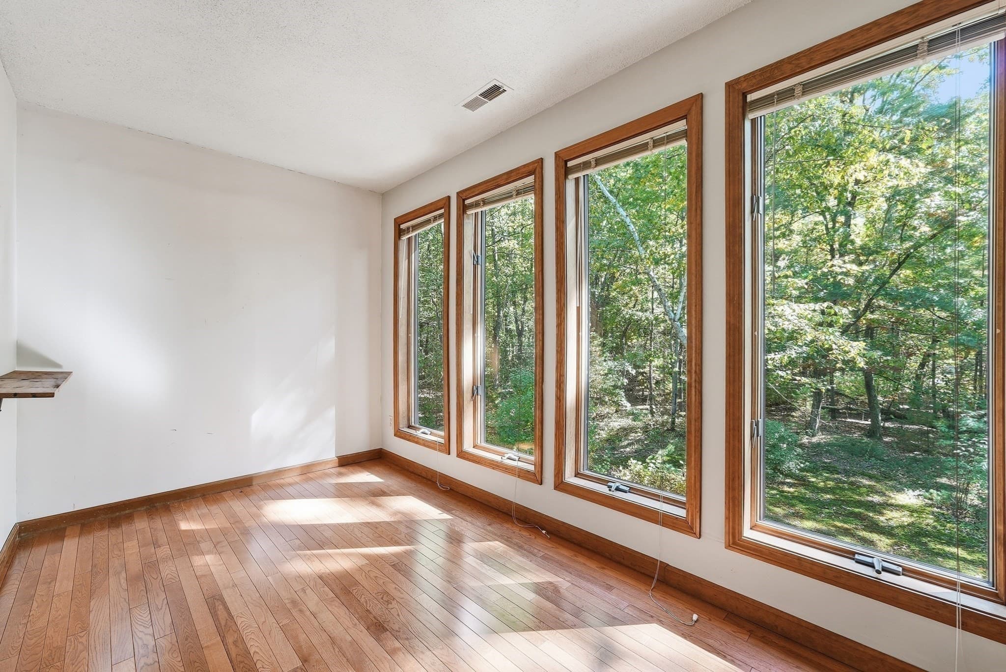 Single Family Residence at 127 Pleasant St, Southampton MA 01073, Southampton, photo 17 of 40