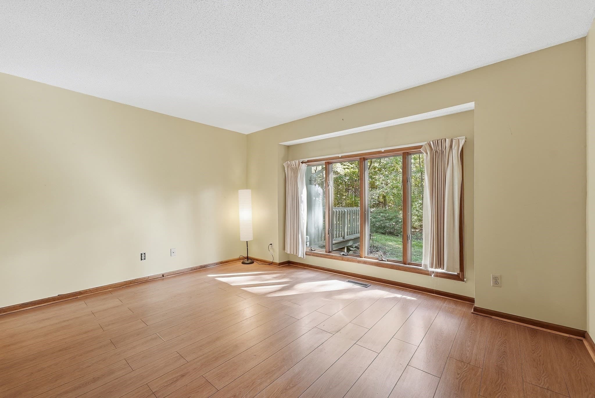 Single Family Residence at 127 Pleasant St, Southampton MA 01073, Southampton, photo 22 of 40