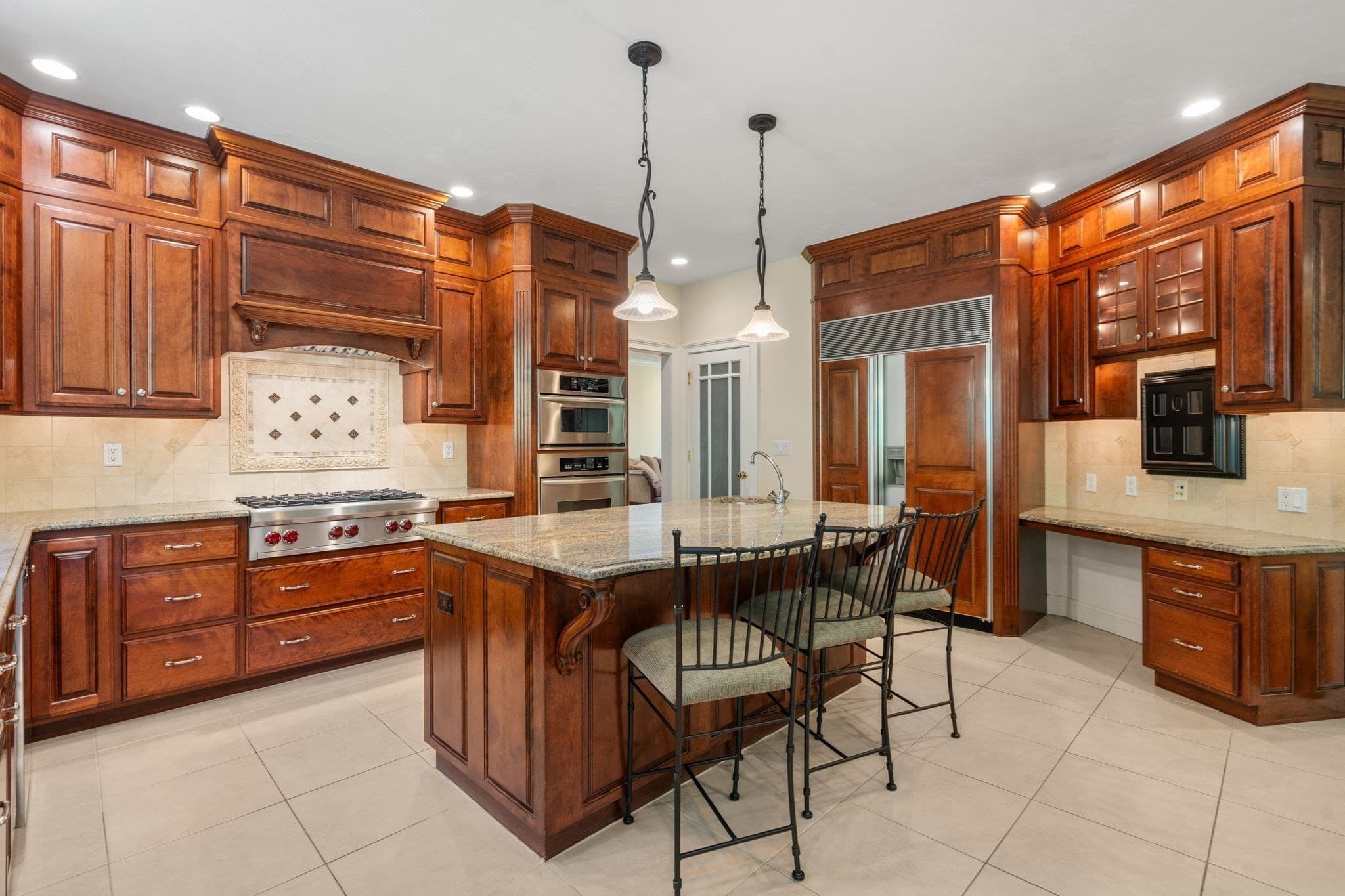Single Family Residence at 7 Turtle Creek Circle, Shrewsbury MA 01545, Shrewsbury, photo 11 of 41
