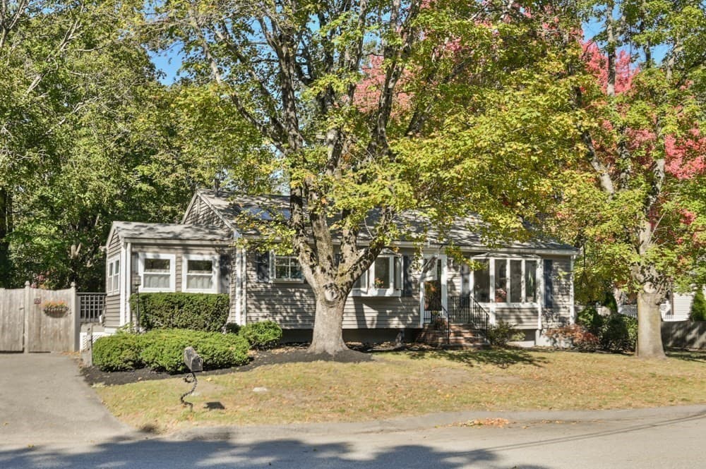 Single Family Residence at 5 Barbara Ave, Wilmington MA 01887, Wilmington, photo 2 of 41