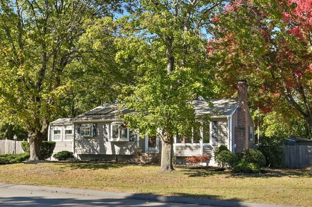 Single Family Residence at 5 Barbara Ave, Wilmington MA 01887, Wilmington, photo 3 of 41