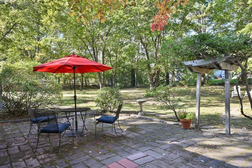 Single Family Residence at 5 Barbara Ave, Wilmington MA 01887, Wilmington, photo 11 of 41