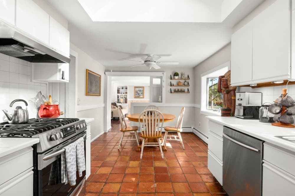 Single Family Residence at 5 Barbara Ave, Wilmington MA 01887, Wilmington, photo 25 of 41