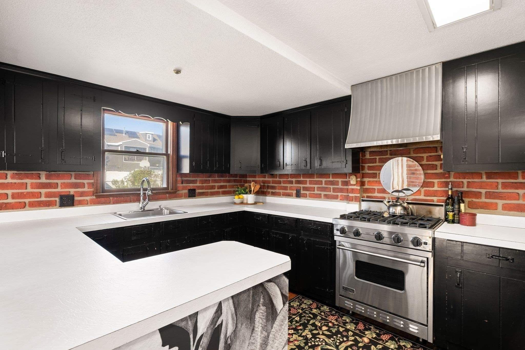 Single Family Residence at 25 Macy St, Quincy MA 02169, Quincy, photo 10 of 36