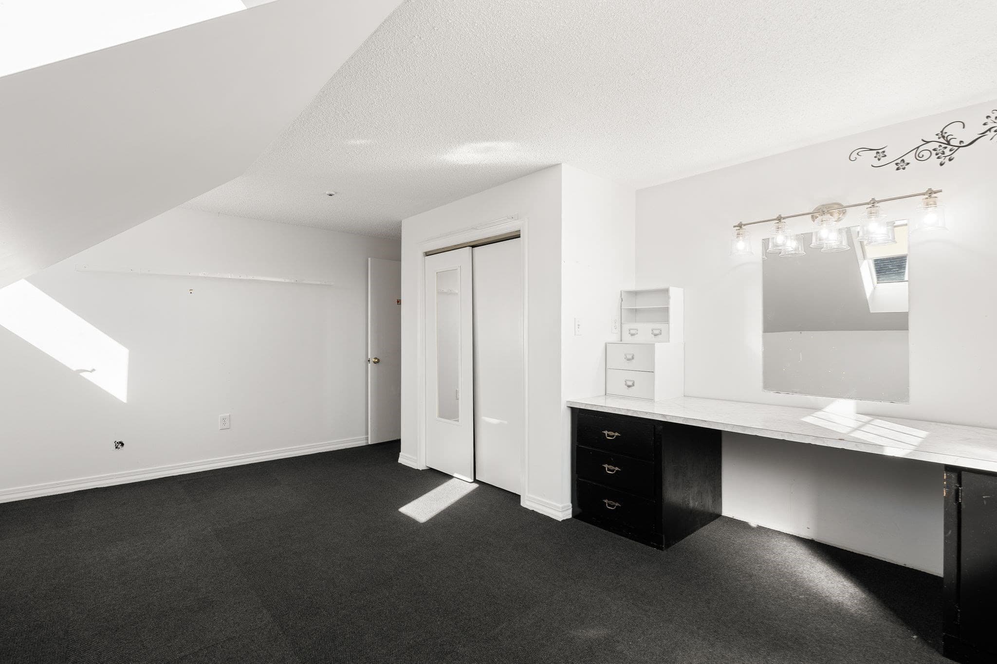 Single Family Residence at 25 Macy St, Quincy MA 02169, Quincy, photo 18 of 36