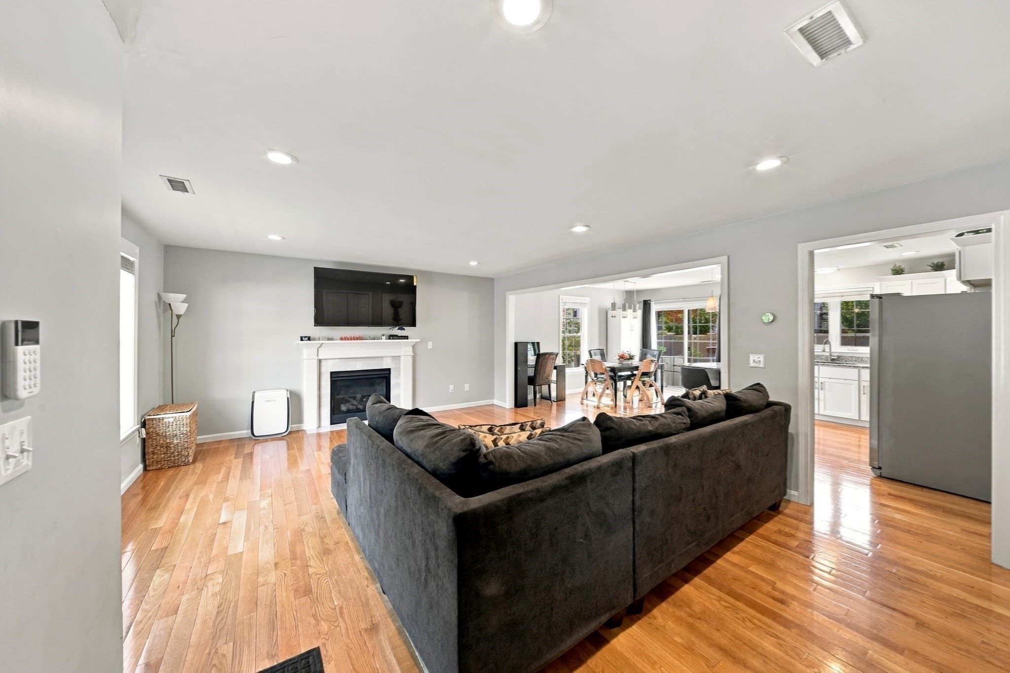 Condominium at 11 Mendon # D, Attleboro MA 02780, Attleboro, photo 8 of 38
