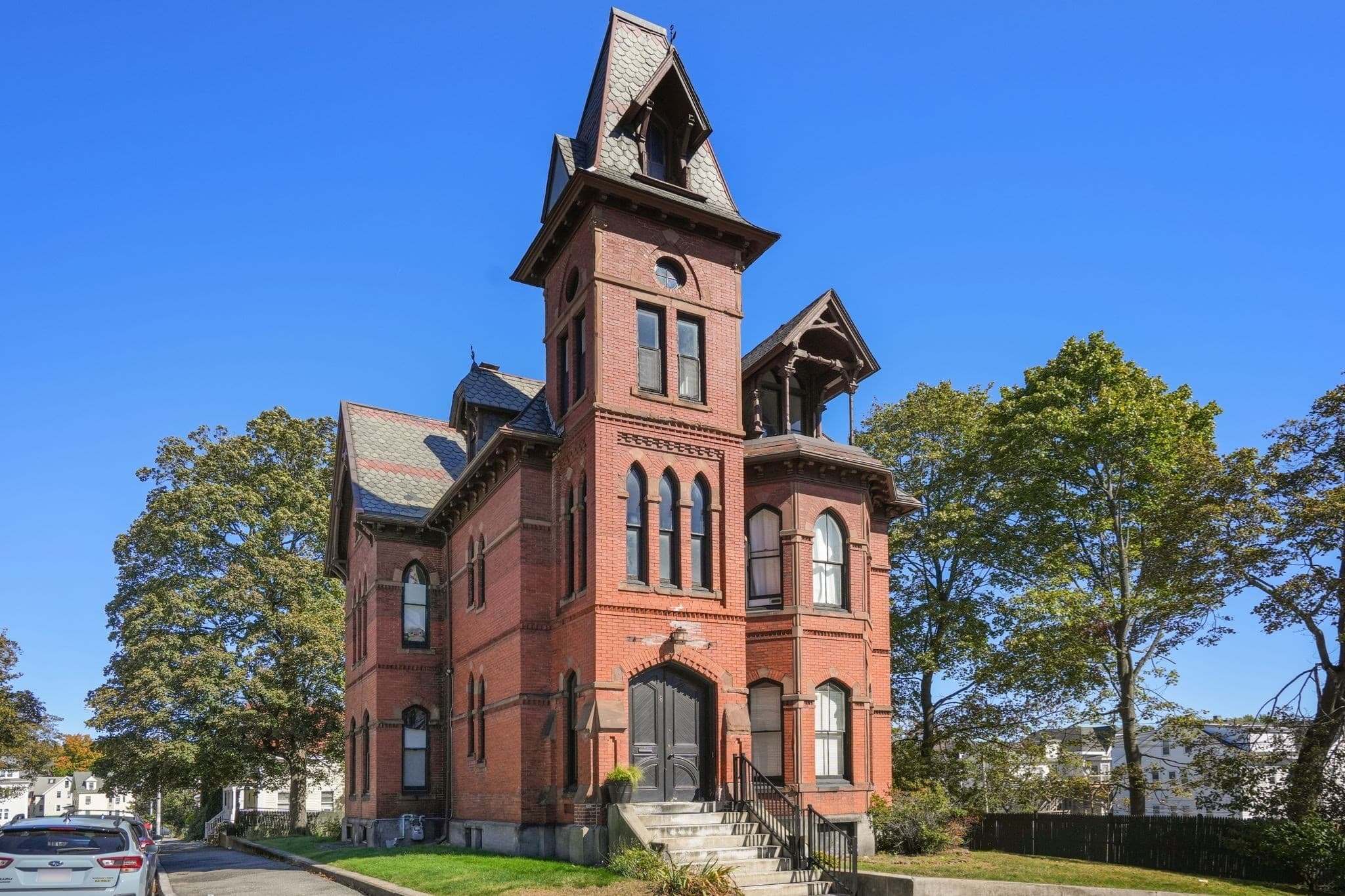 8 Claremont St # 3A, Worcester MA 01610