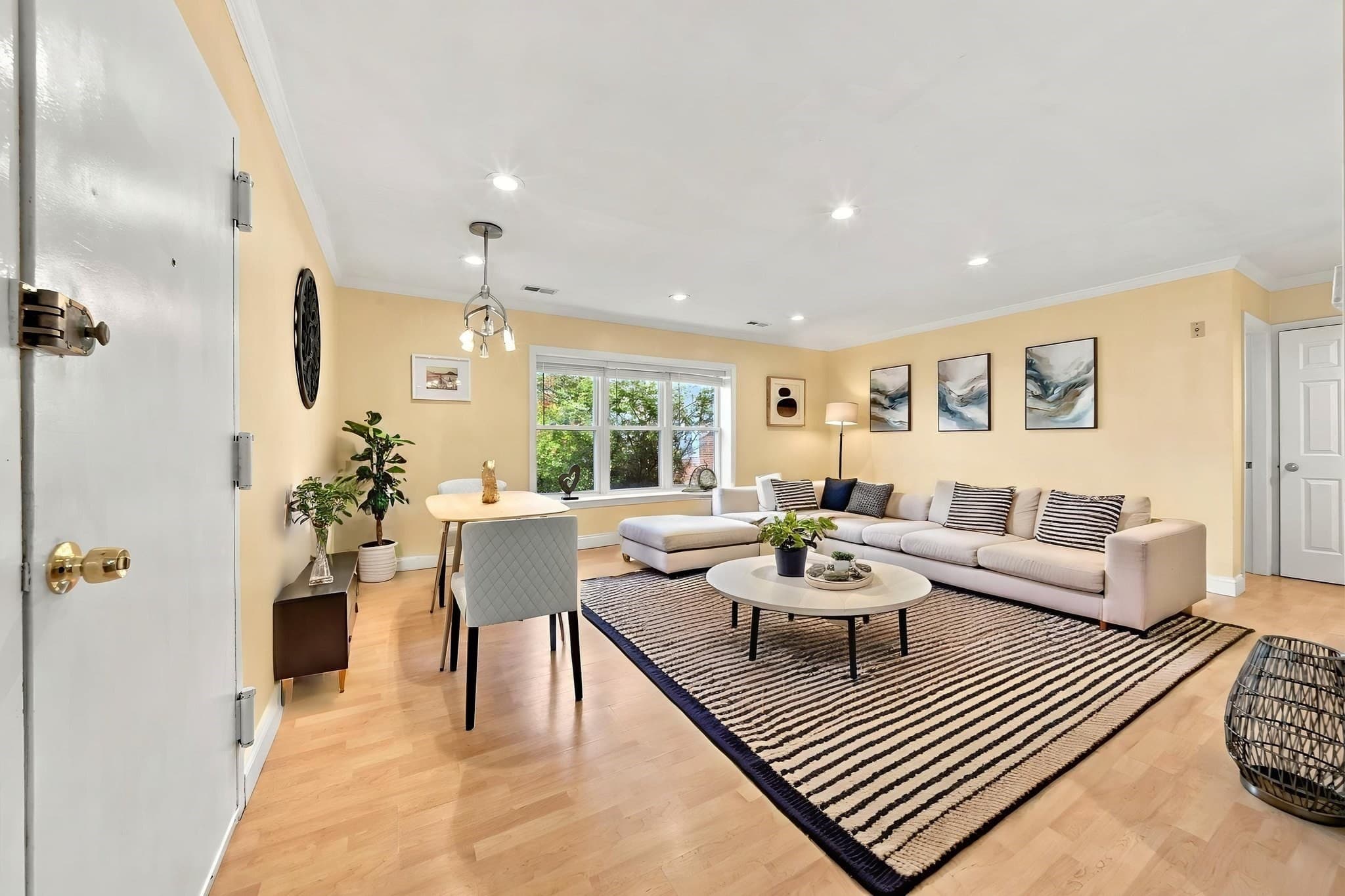 160 Newton St # 3, Boston MA 02135