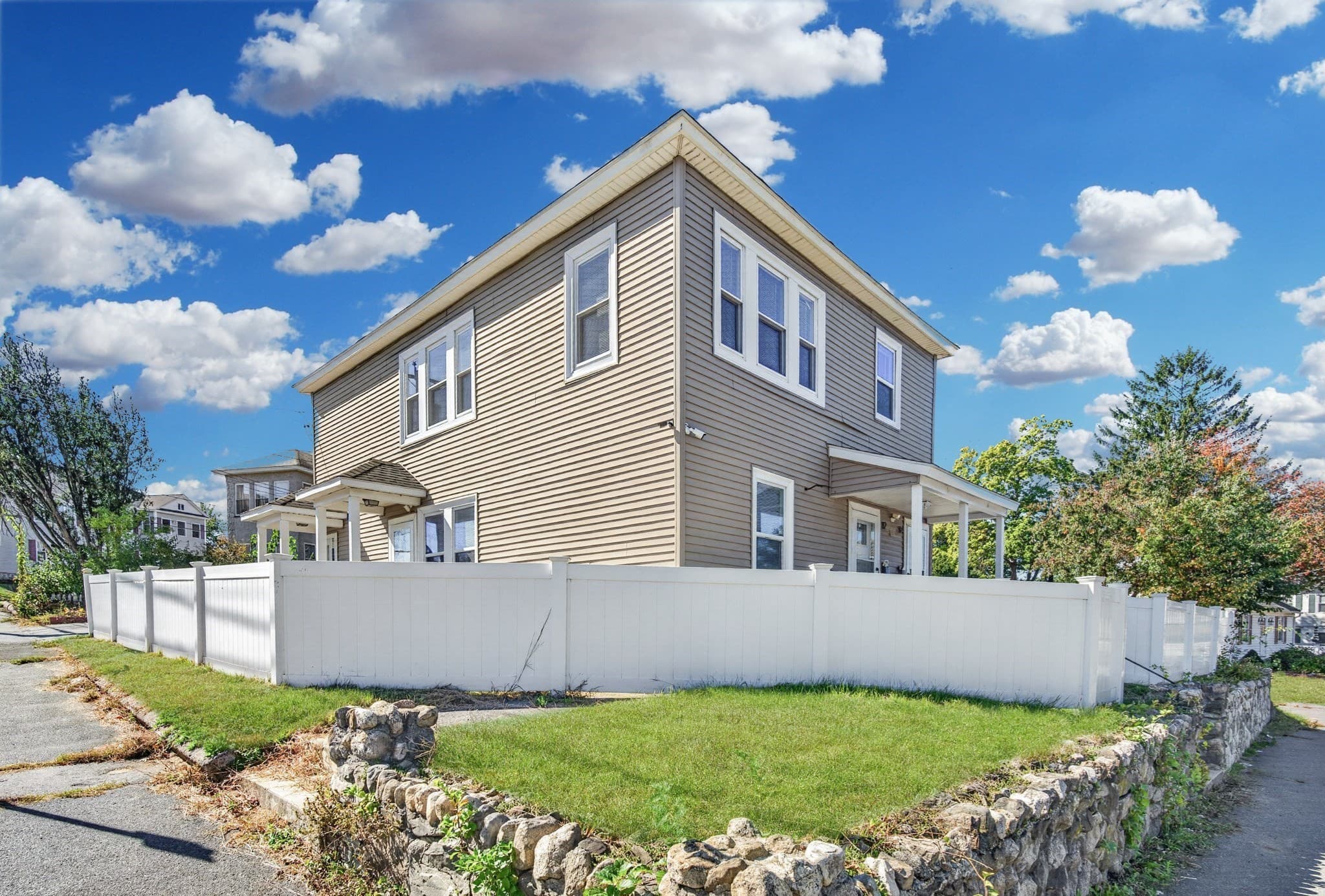 Multi Family at 82-84 Haverhill St, Methuen MA 01844, Methuen, photo 4 of 42