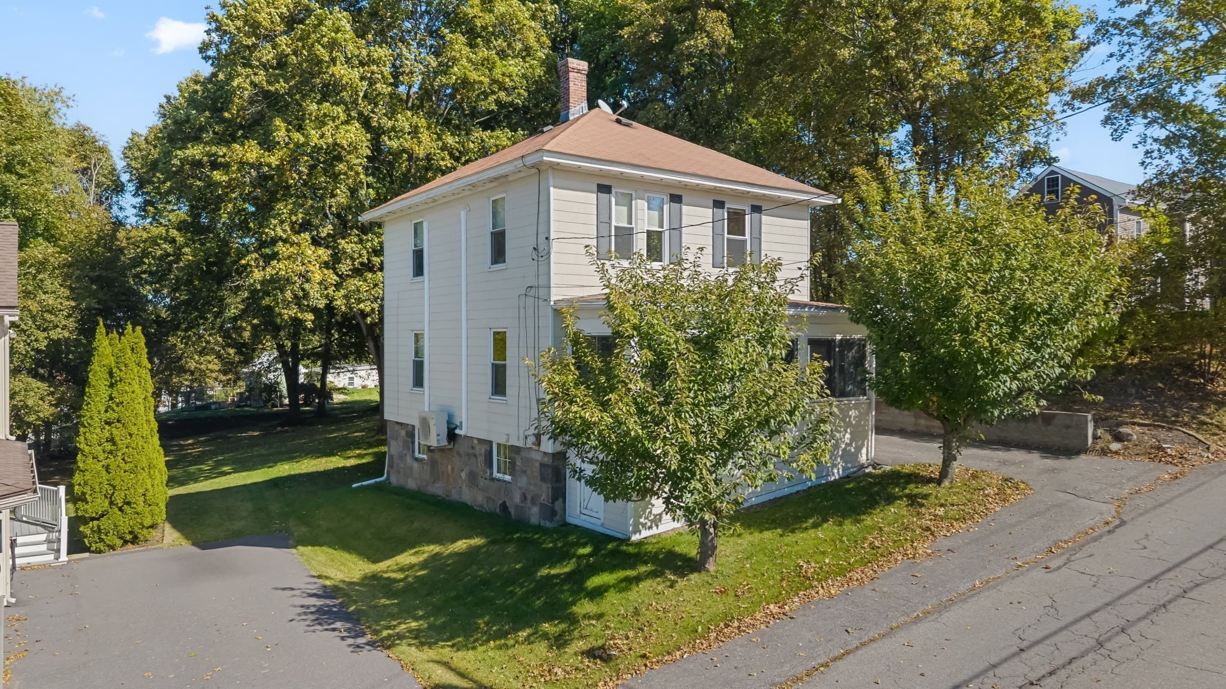 Single Family Residence at 26 New Harbor Road, Clinton MA 01510, Clinton, photo 2 of 30