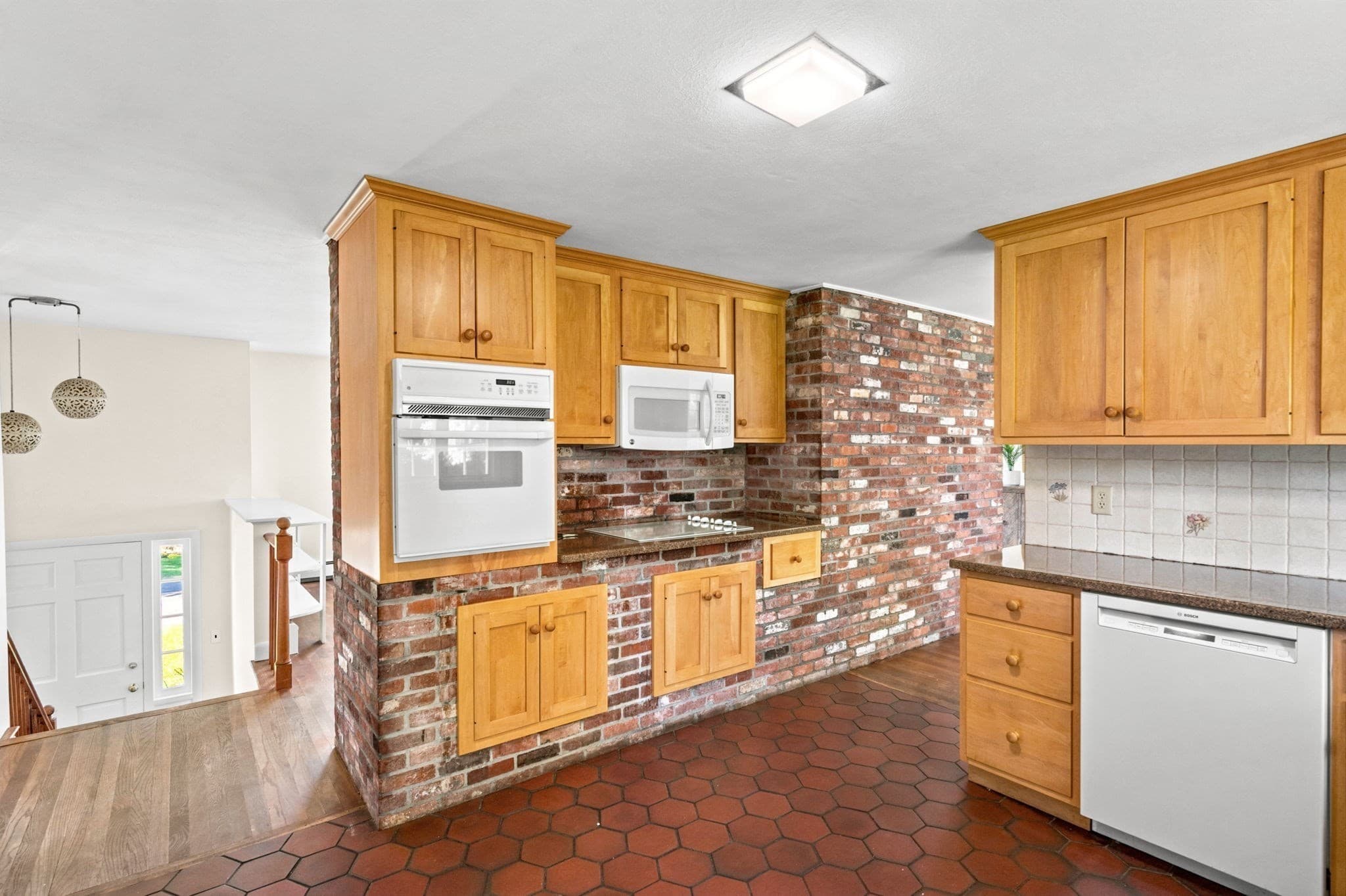 Single Family Residence at 81 Old Pasture Rd, Cohasset MA 02025, Cohasset, photo 10 of 37