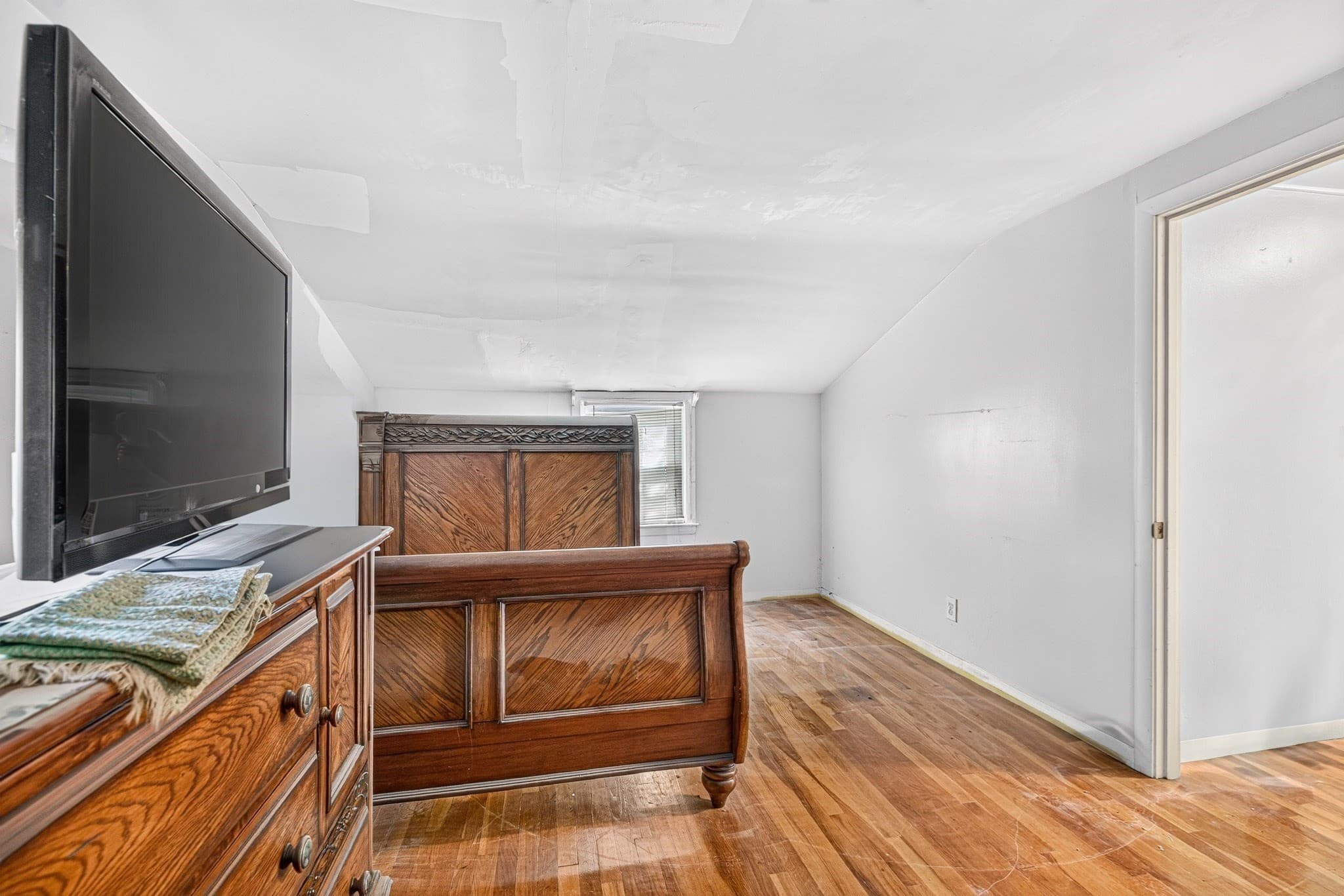 Single Family Residence at 12 Hillsdale Road, Holbrook MA 02343, Holbrook, photo 20 of 28
