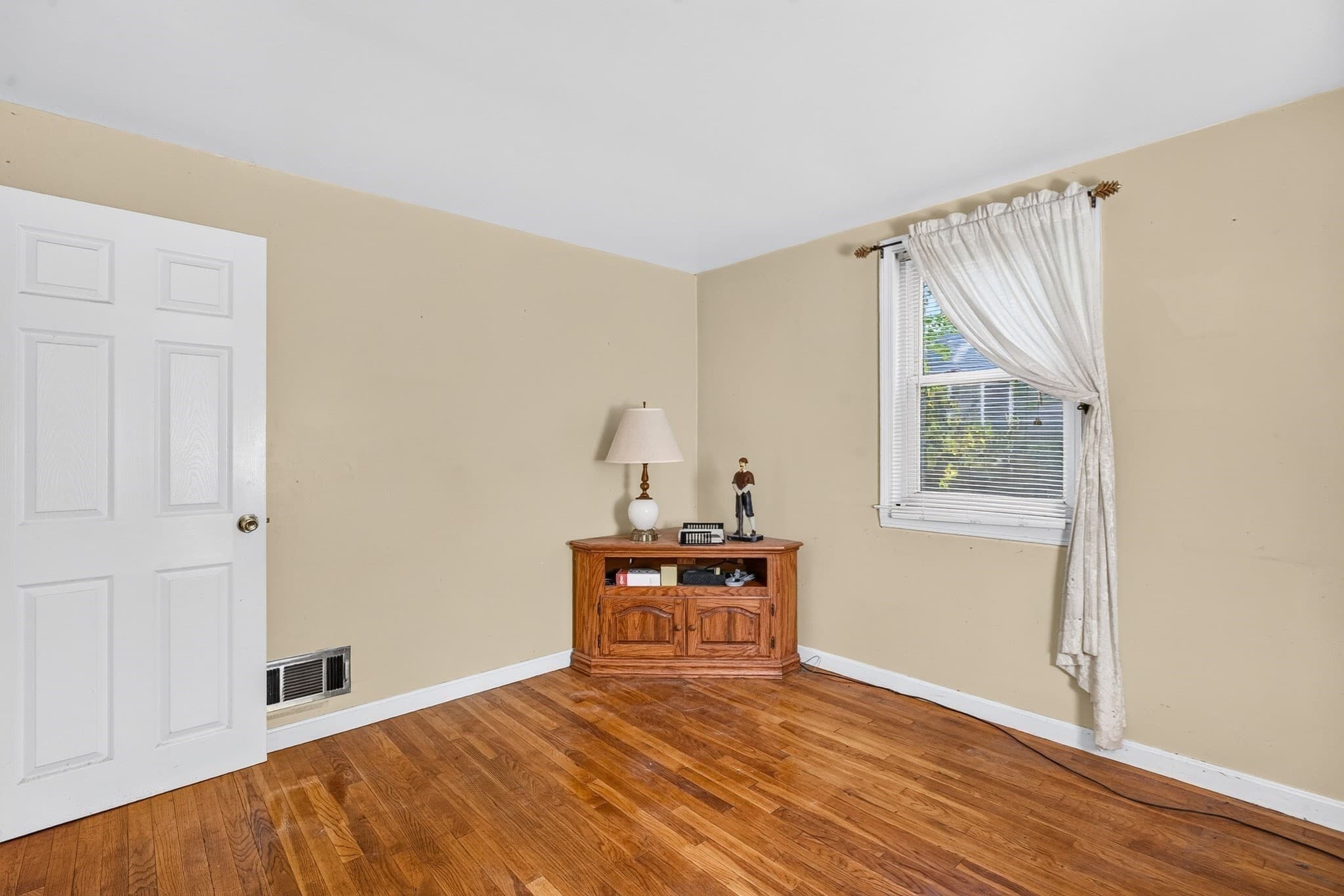 Single Family Residence at 12 Hillsdale Road, Holbrook MA 02343, Holbrook, photo 15 of 28