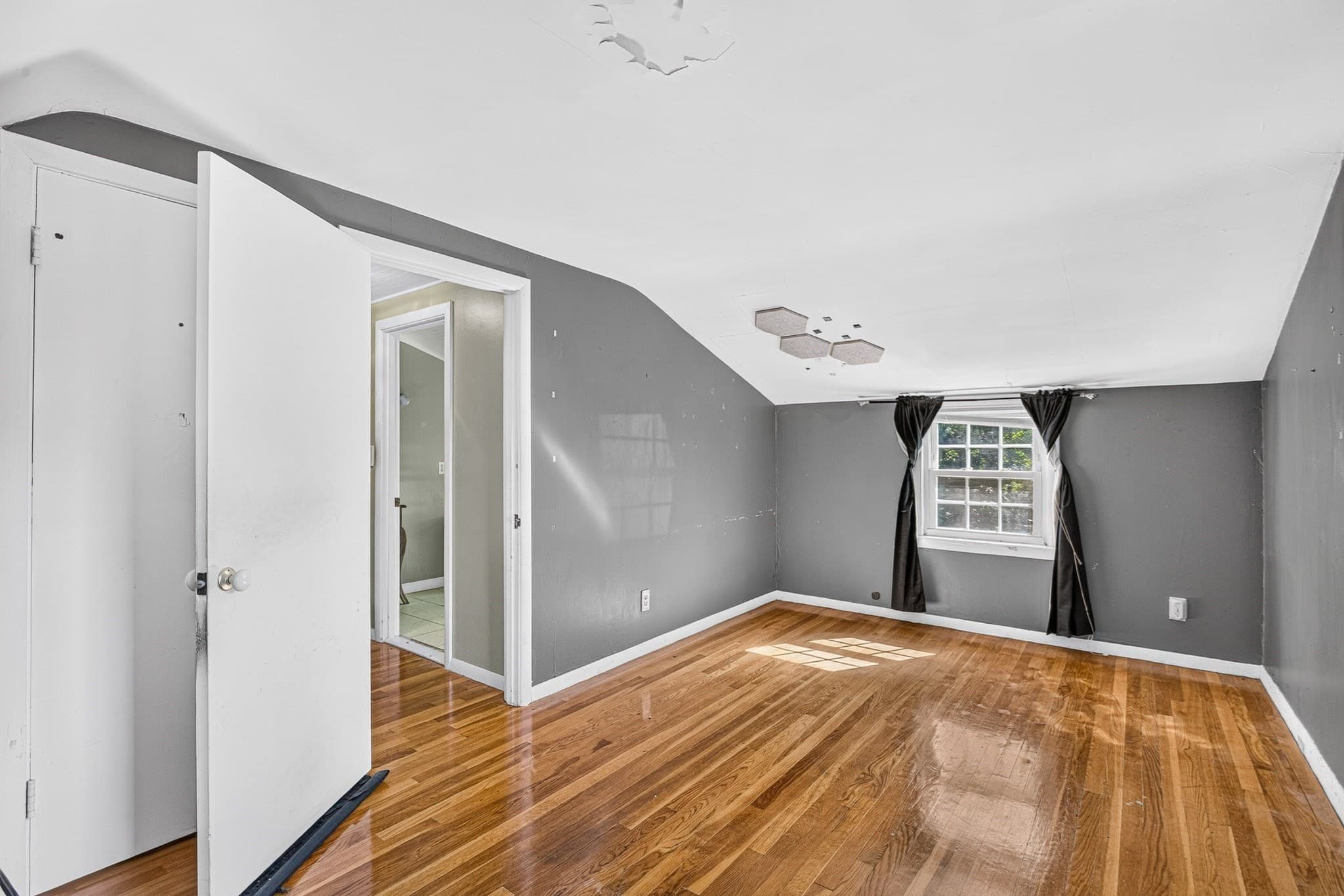 Single Family Residence at 12 Hillsdale Road, Holbrook MA 02343, Holbrook, photo 19 of 28