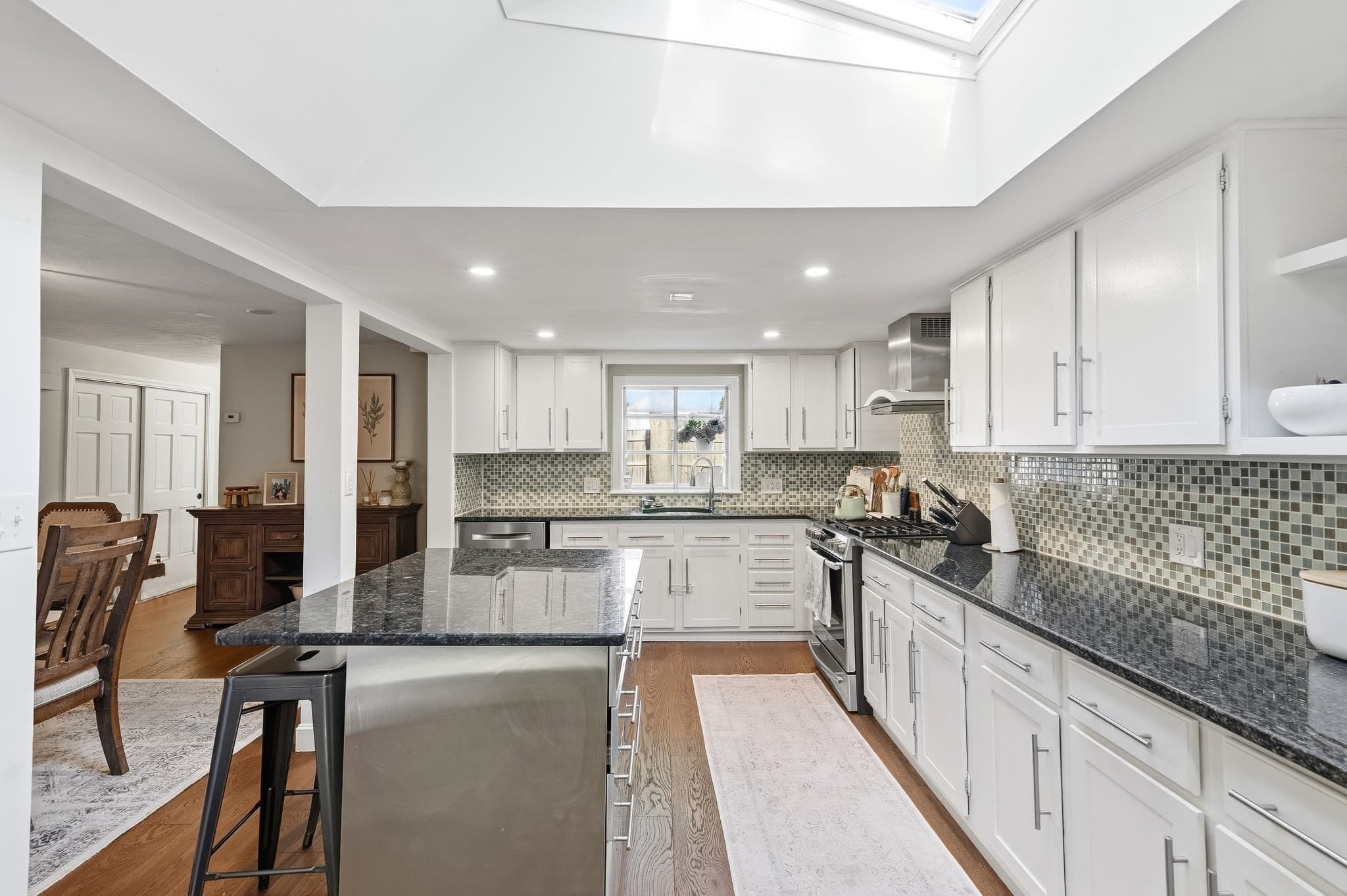 Single Family Residence at 52 Cranch St, Weymouth MA 02189, Weymouth, photo 9 of 42