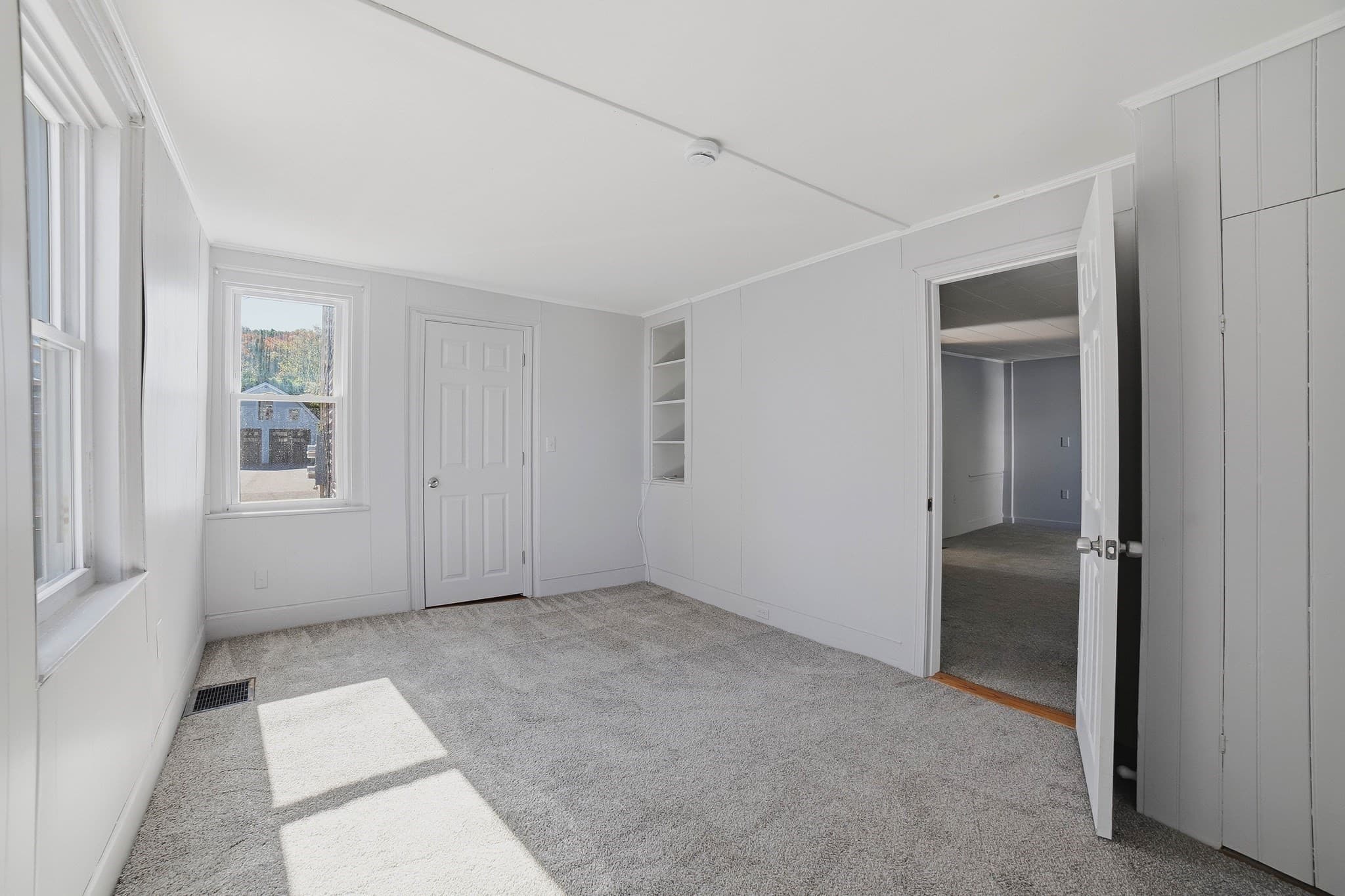 2 Family - 2 Units Up/Down at 24 Collins, Amesbury MA 01913, Amesbury, photo 12 of 28