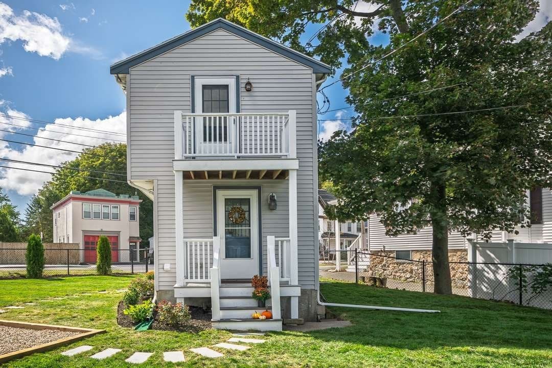Single Family Residence at 127 1/2 Bridge Street, Beverly MA 01905, Beverly, photo 11 of 12