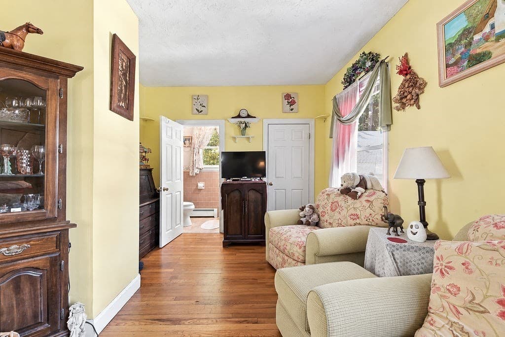 Single Family Residence at 4 Prospect St, North Attleboro MA 02760, North Attleboro, photo 8 of 26
