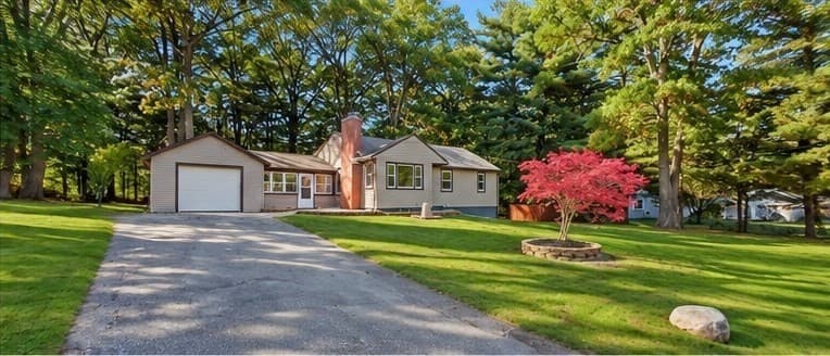 Single Family Residence at 17 Meadowview Rd, Wilbraham MA 01095, Wilbraham, photo 6 of 33