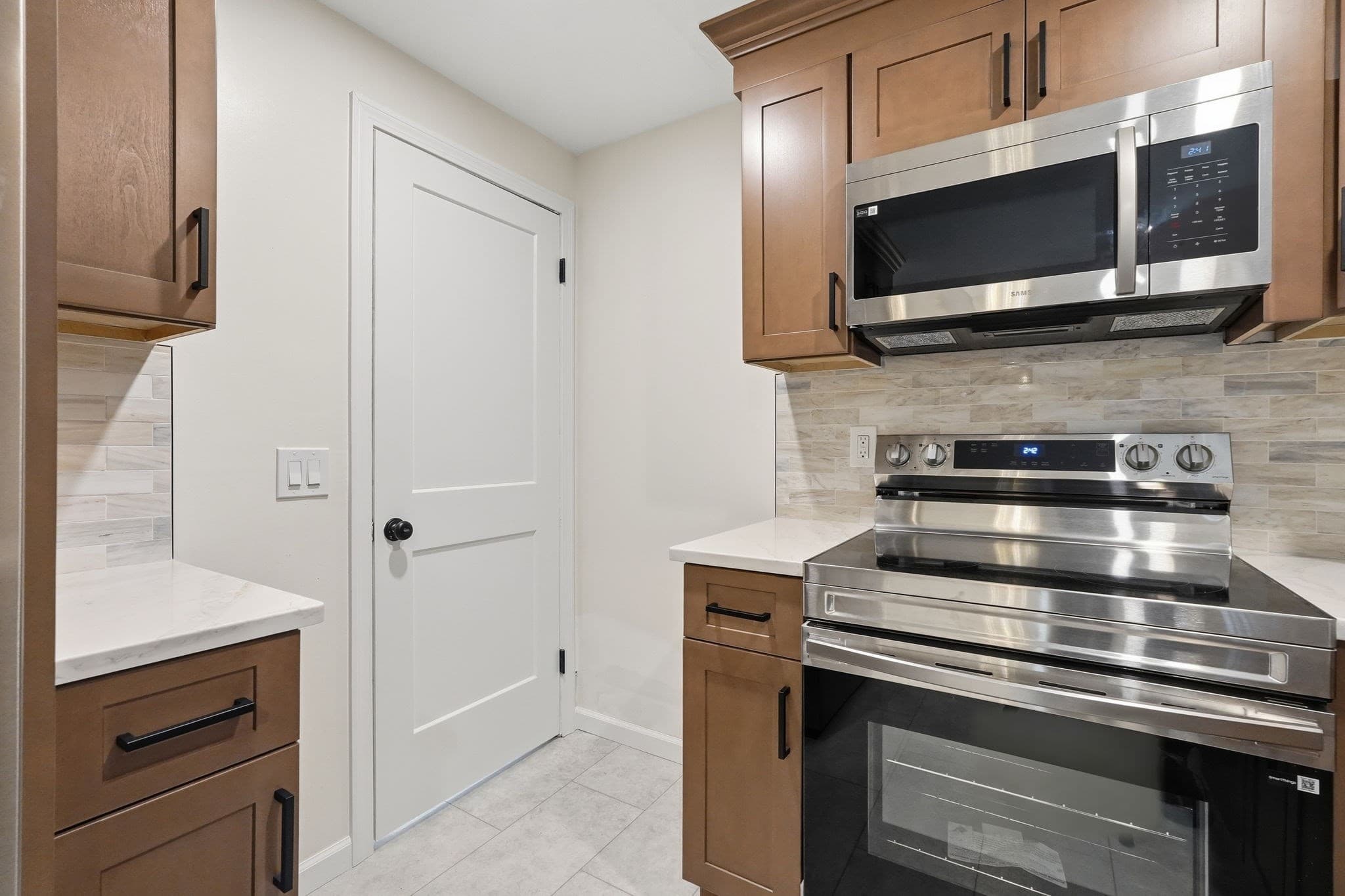 Single Family Residence at 17 Meadowview Rd, Wilbraham MA 01095, Wilbraham, photo 12 of 33