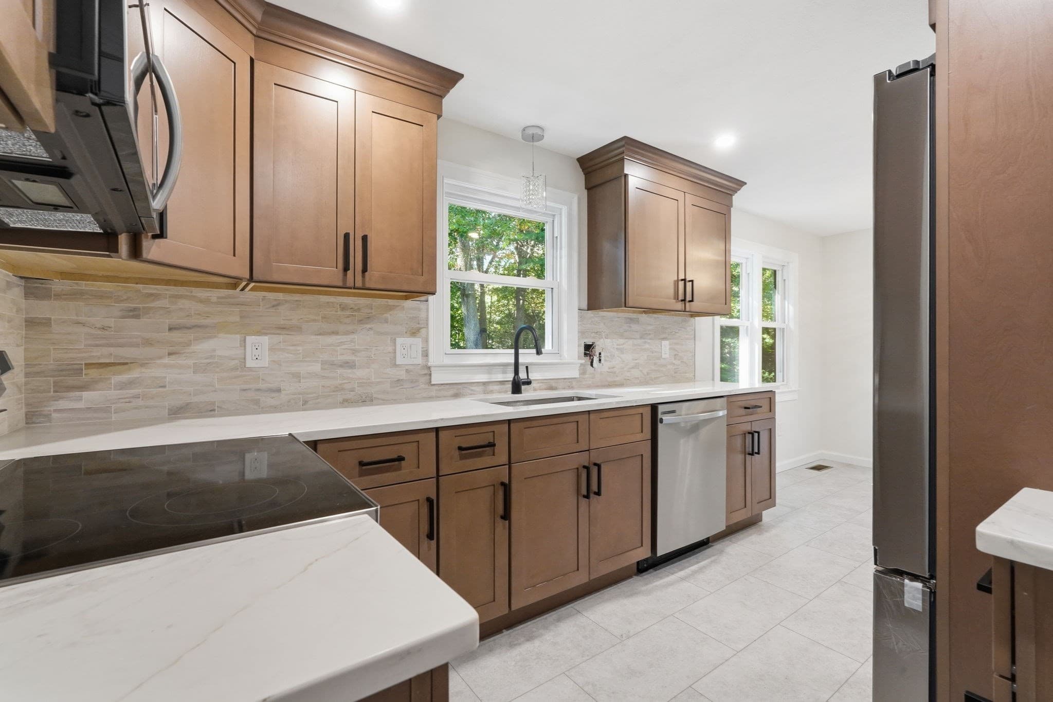 Single Family Residence at 17 Meadowview Rd, Wilbraham MA 01095, Wilbraham, photo 10 of 33